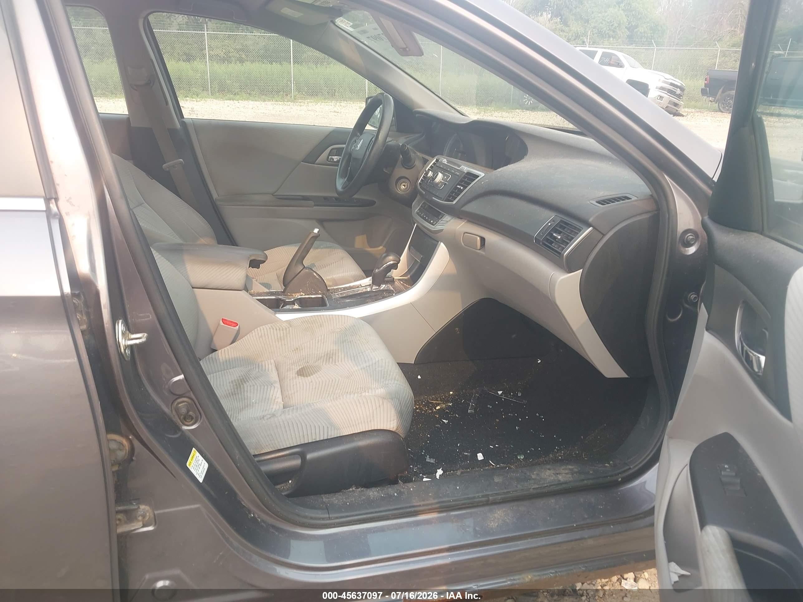 2015 Honda Accord Lx Серый vin: 1HGCR2F36FA050633