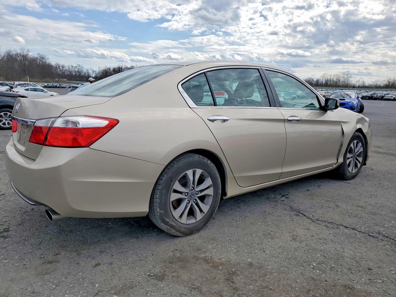 2015 Honda Accord Lx Silver vin: 1HGCR2F36FA090825