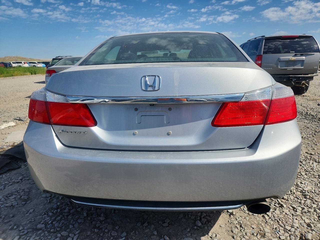 2015 Honda Accord Lx Silver vin: 1HGCR2F36FA154457