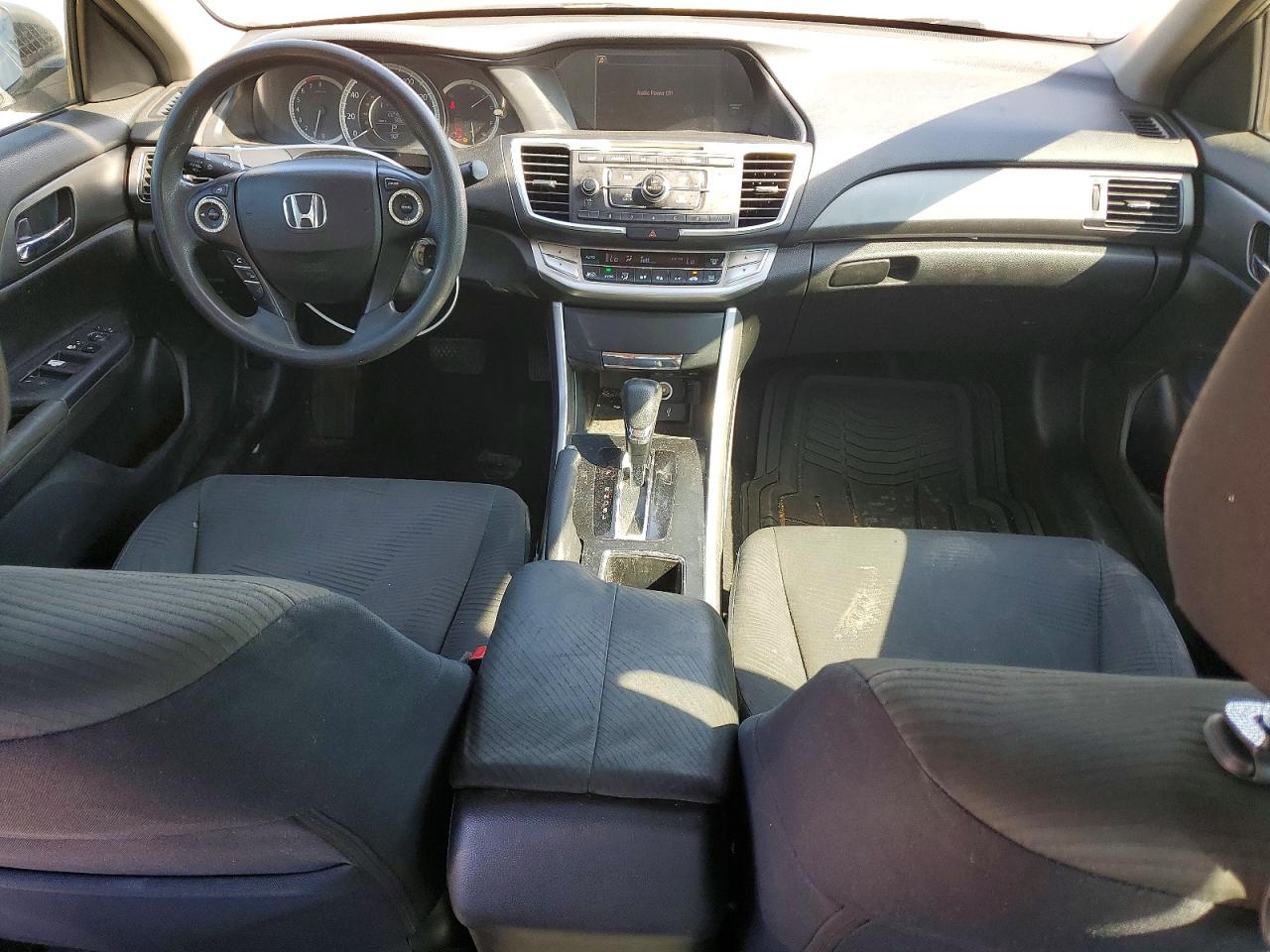 2015 Honda Accord Lx Серебряный vin: 1HGCR2F36FA160131