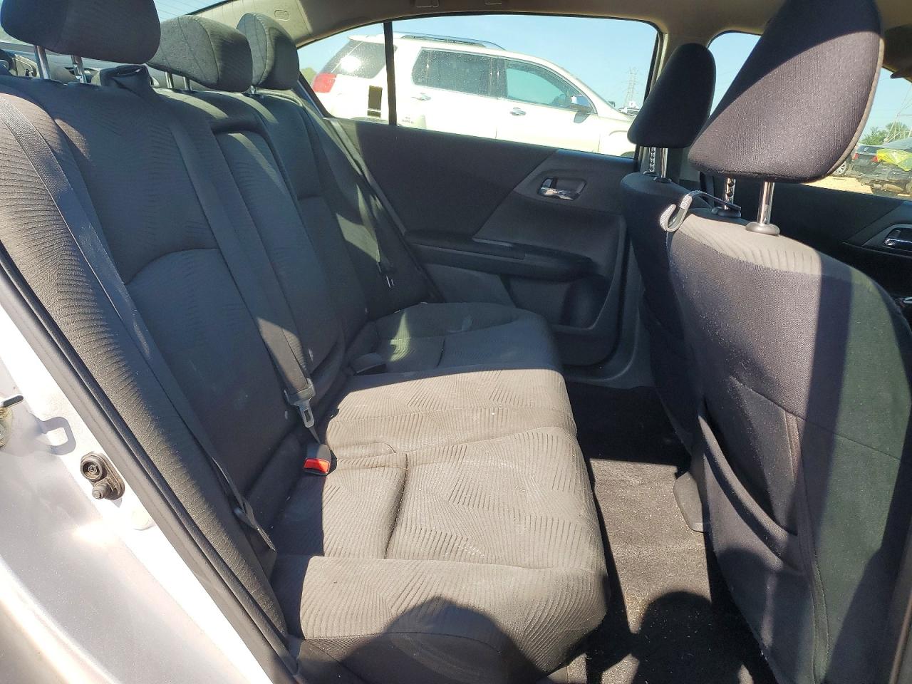 2015 Honda Accord Lx Серебряный vin: 1HGCR2F36FA160131