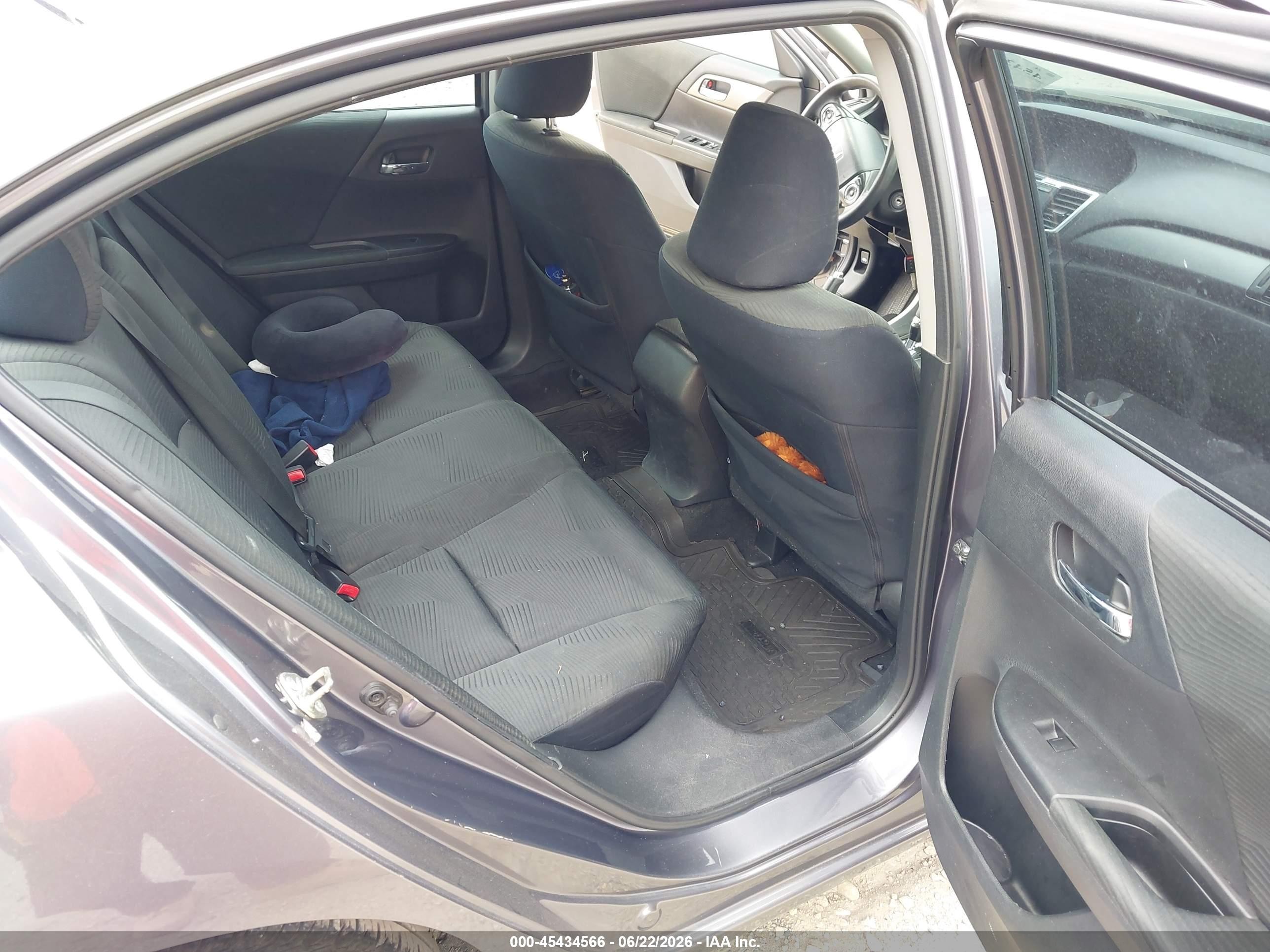 2015 Honda Accord Lx Серый vin: 1HGCR2F36FA186597