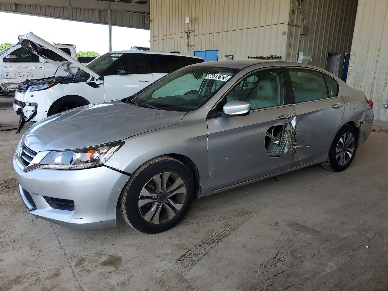 1HGCR2F36FA200756