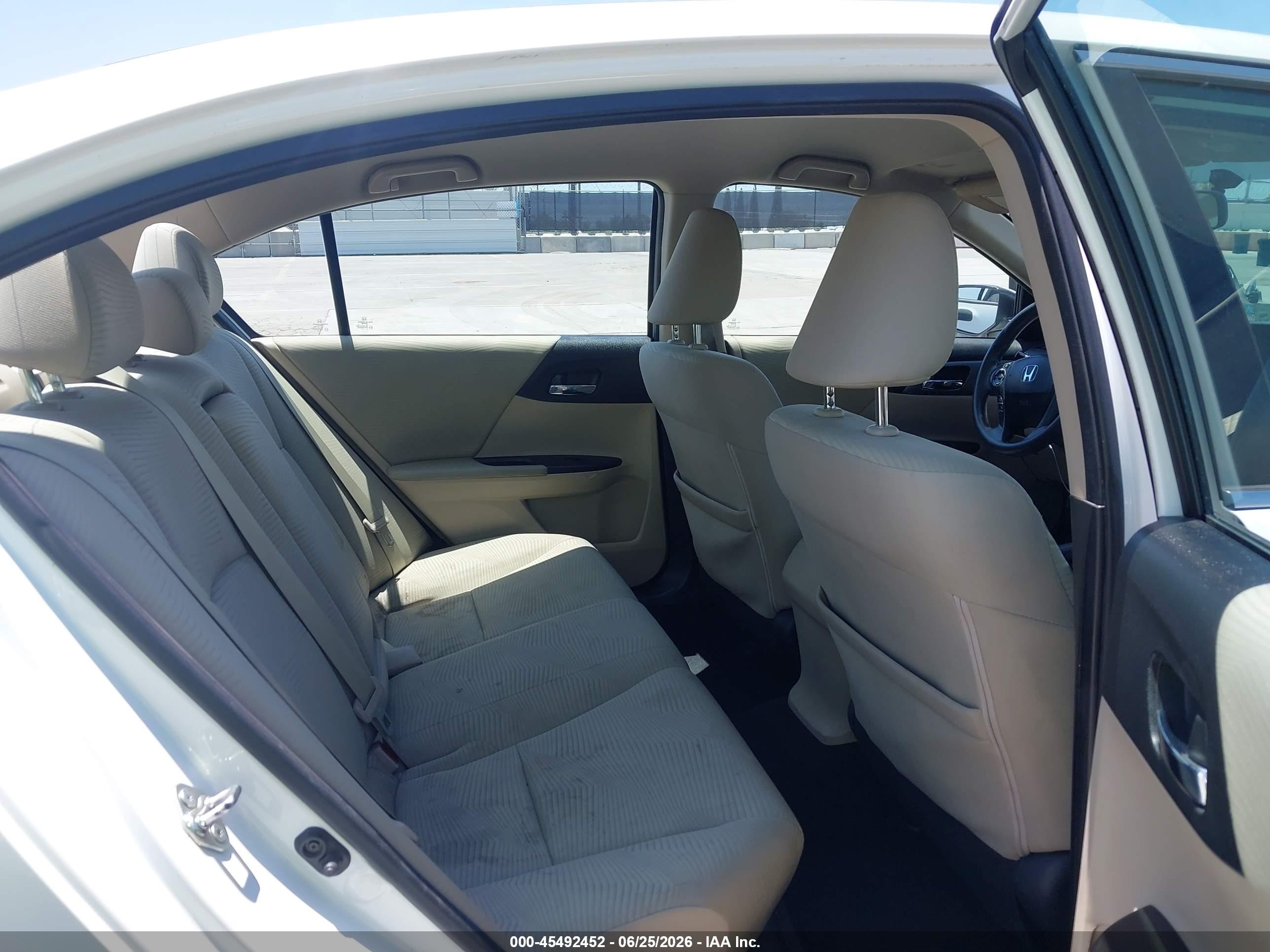 2015 Honda Accord Lx White vin: 1HGCR2F36FA239637