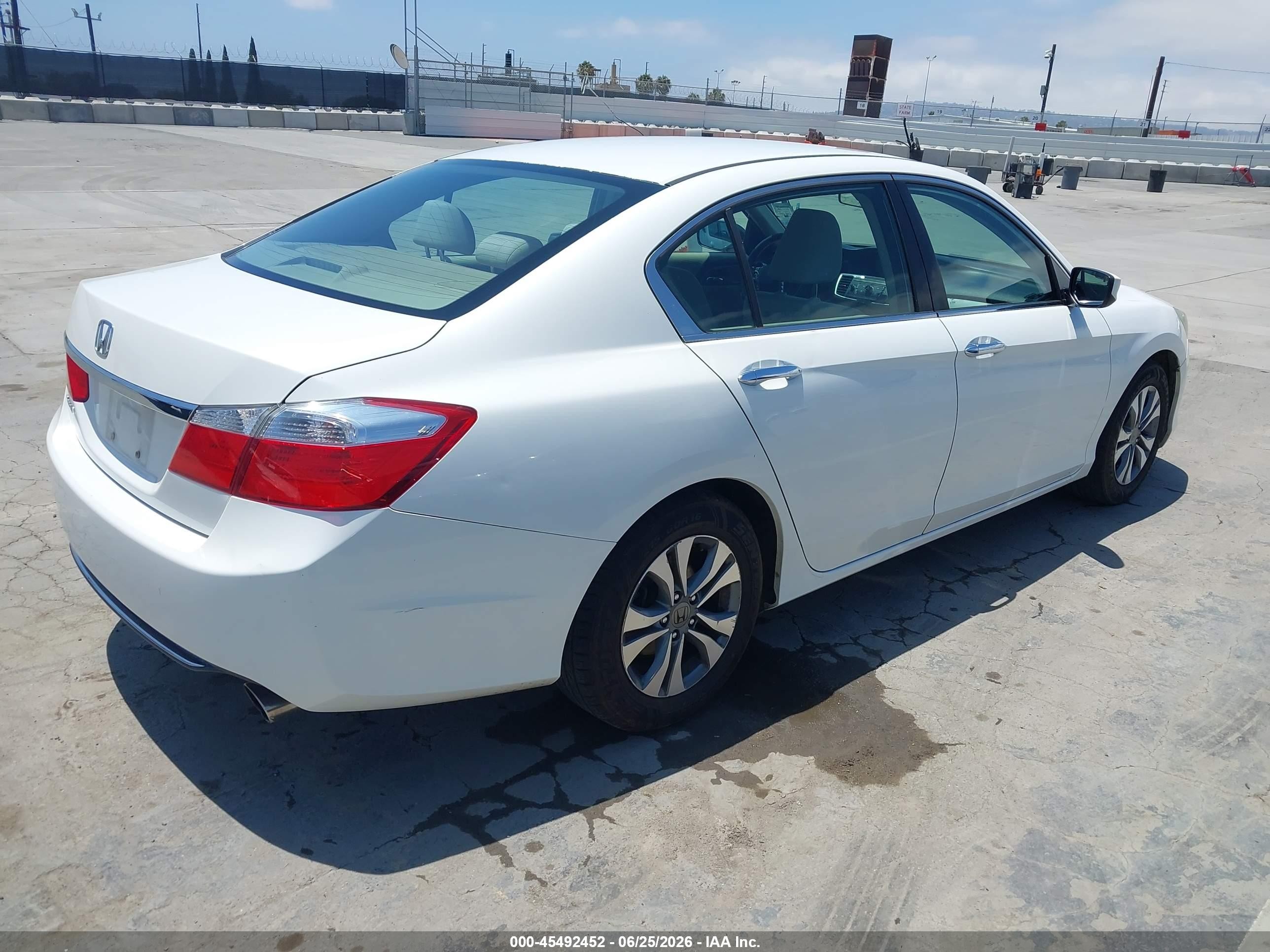 2015 Honda Accord Lx White vin: 1HGCR2F36FA239637