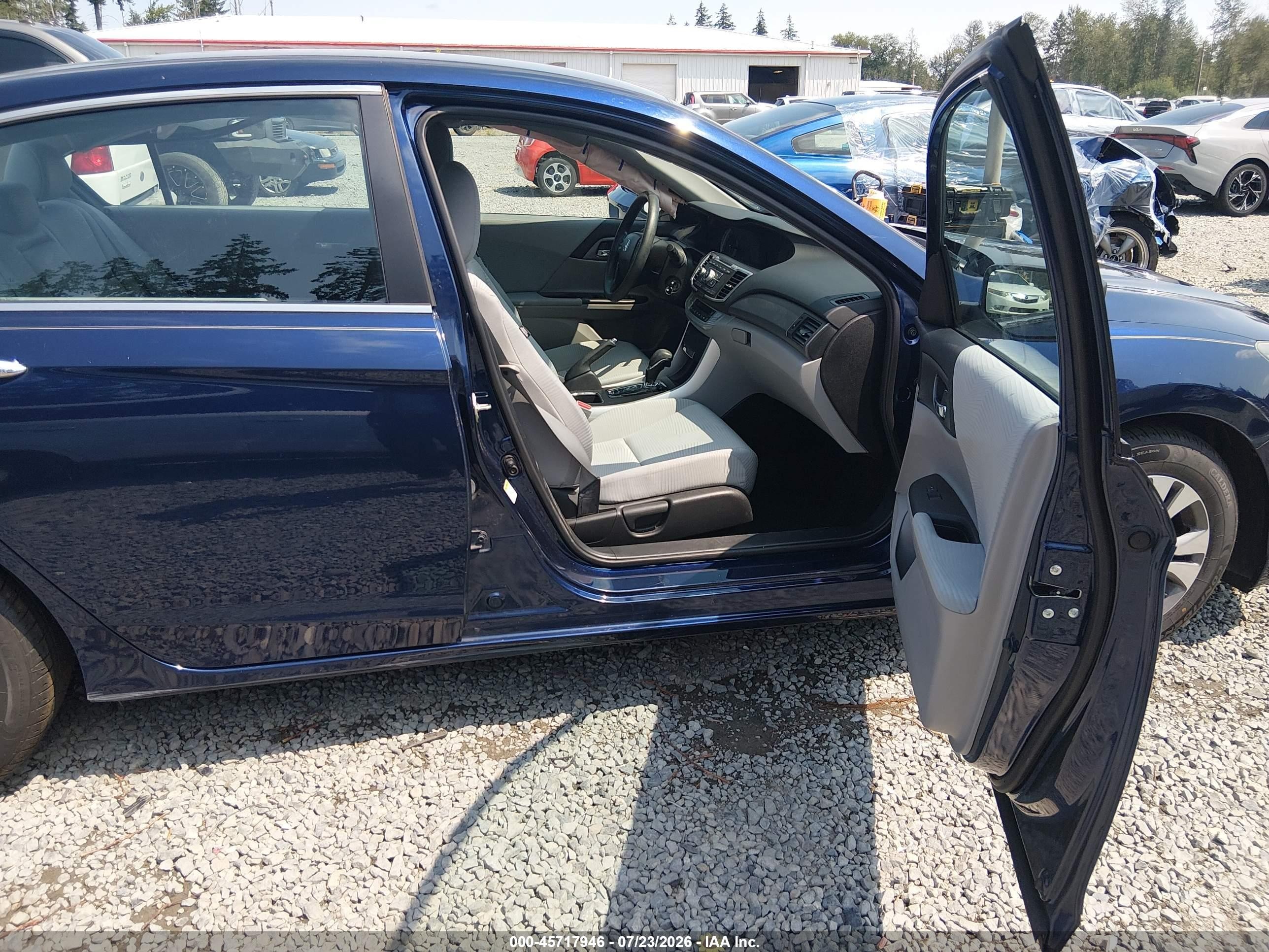 2015 Honda Accord Lx Blue vin: 1HGCR2F36FA272363