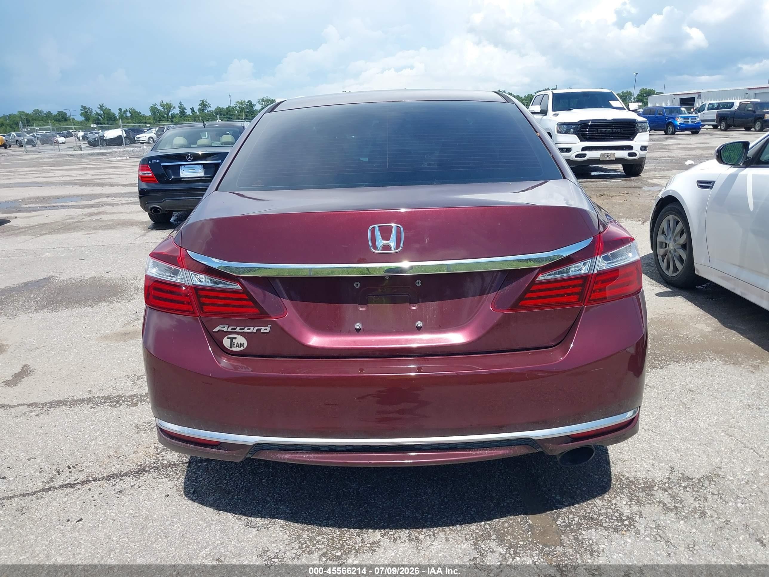 2017 Honda Accord Lx Burgundy vin: 1HGCR2F36HA003461