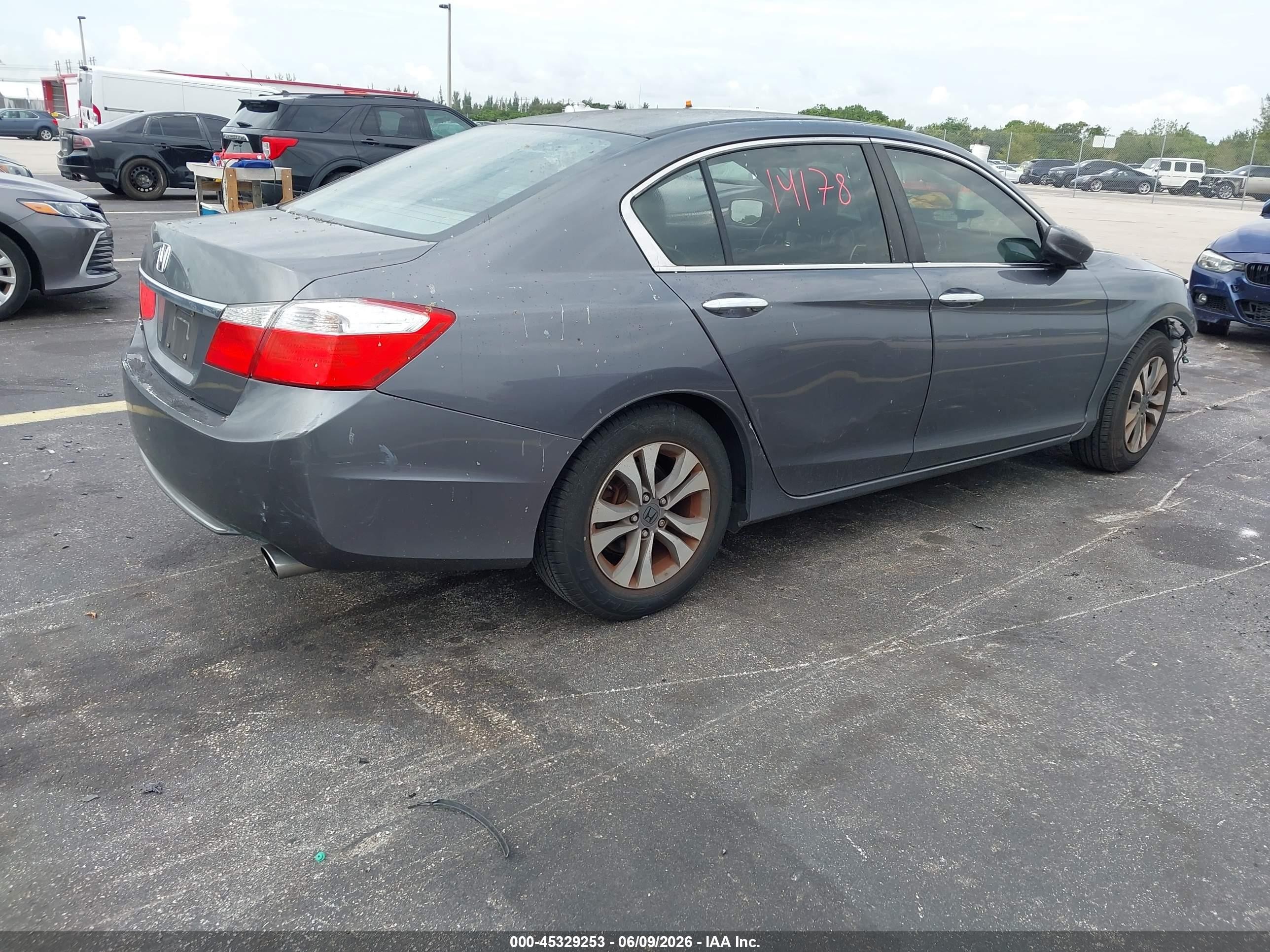 2013 Honda Accord Lx Серый vin: 1HGCR2F37DA030324