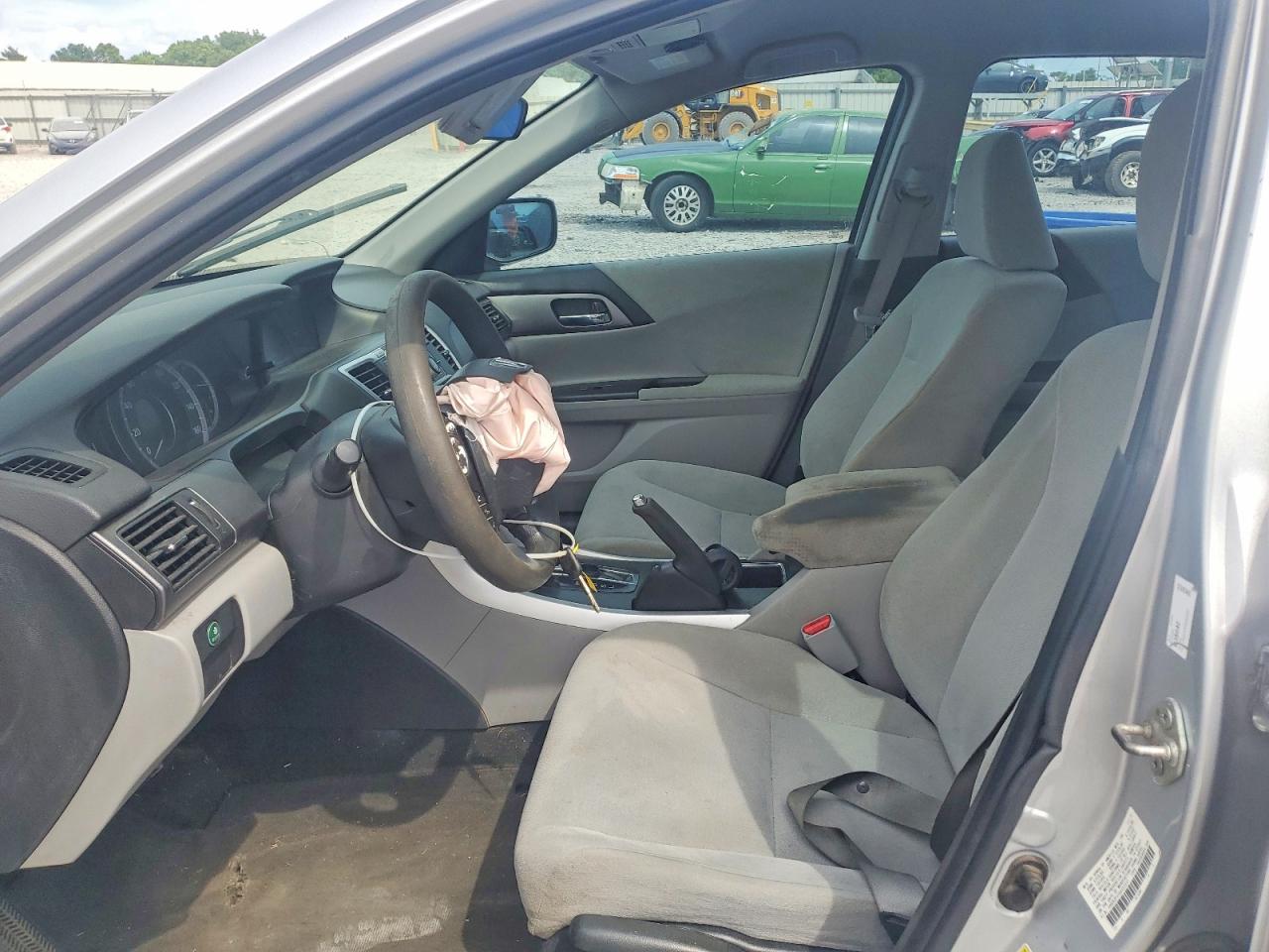 2013 Hond Accord Silver vin: 1HGCR2F37DA053537