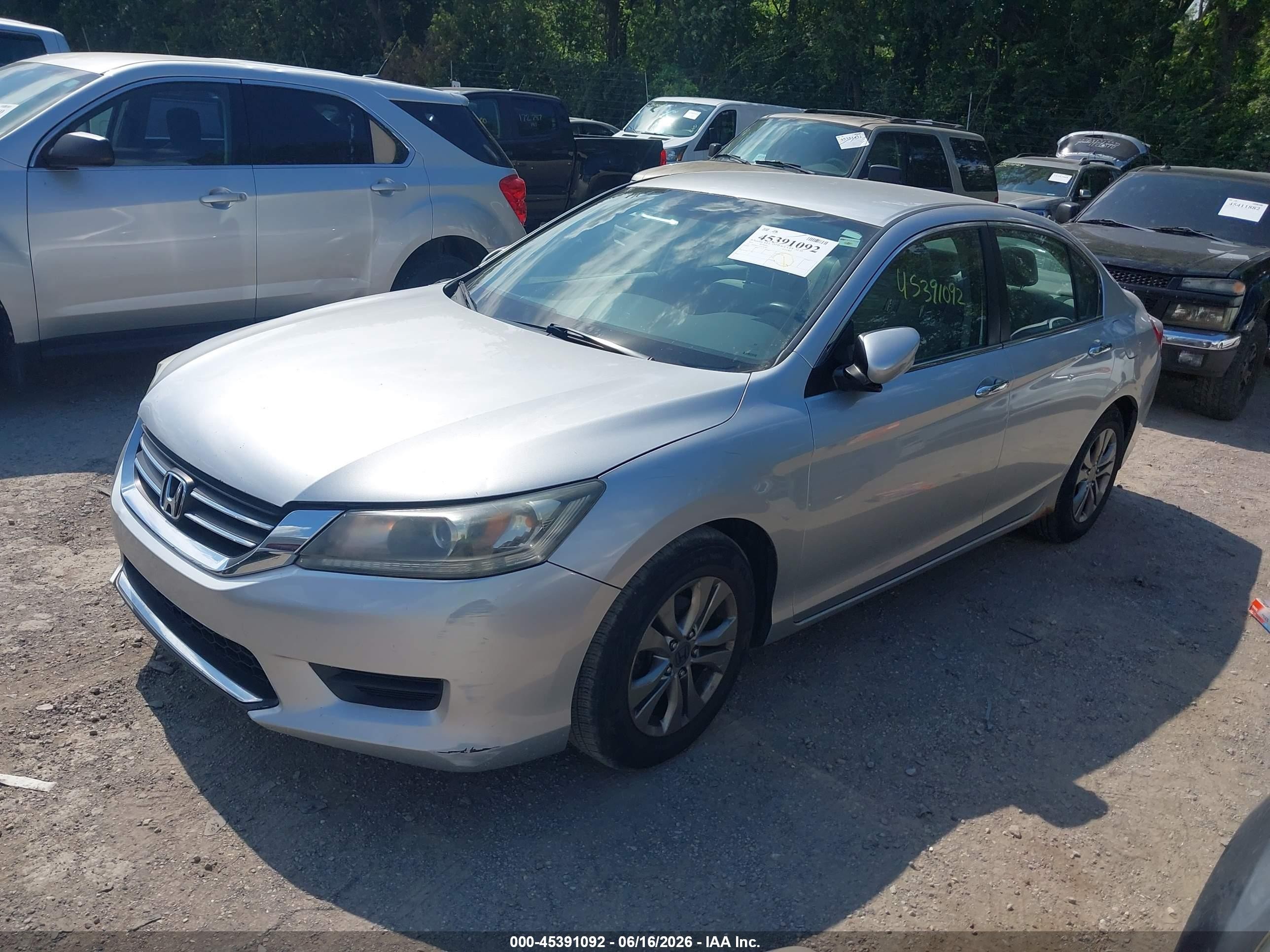 2013 Honda Accord Lx Серебряный vin: 1HGCR2F37DA131282