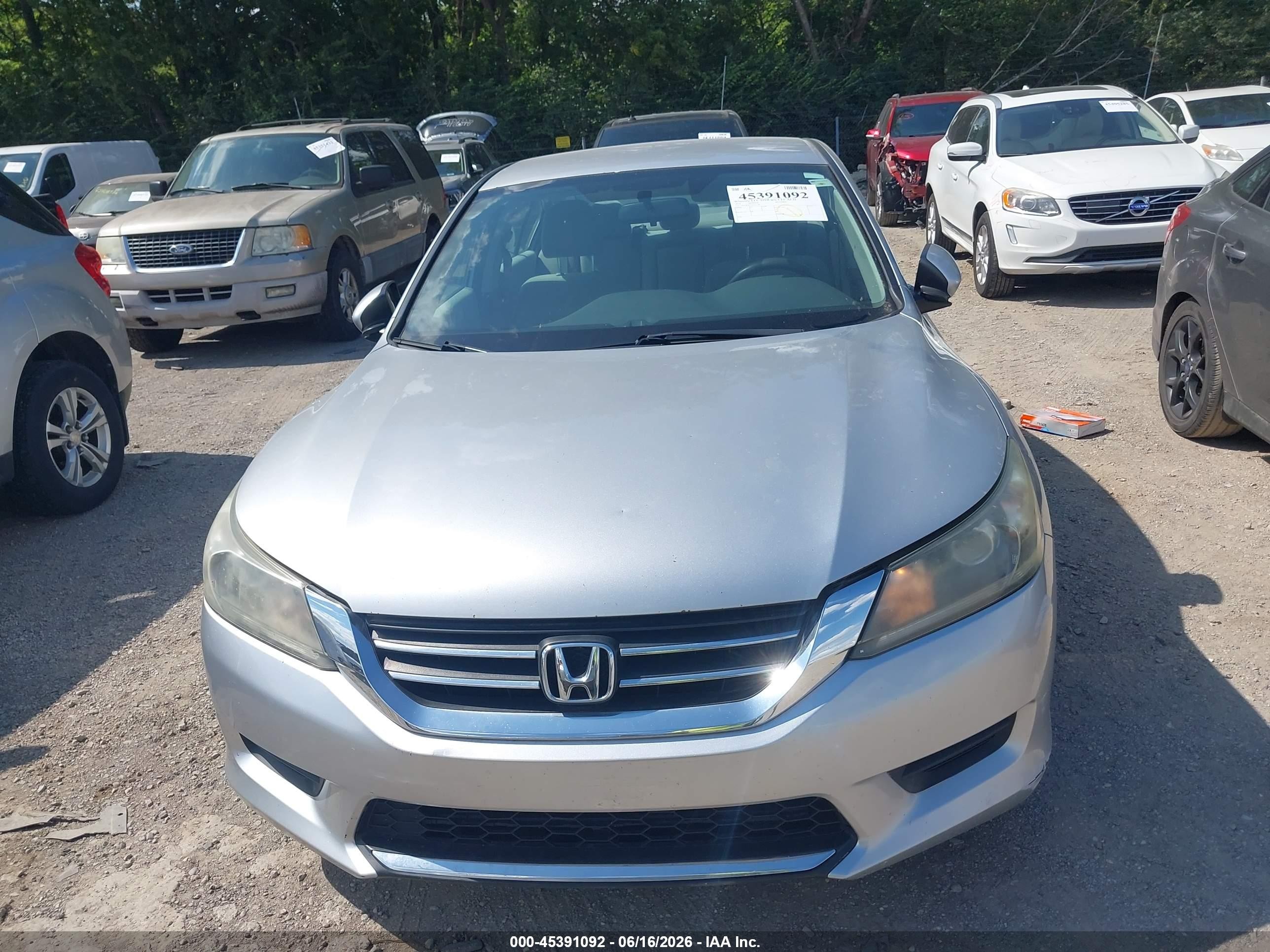 2013 Honda Accord Lx Серебряный vin: 1HGCR2F37DA131282