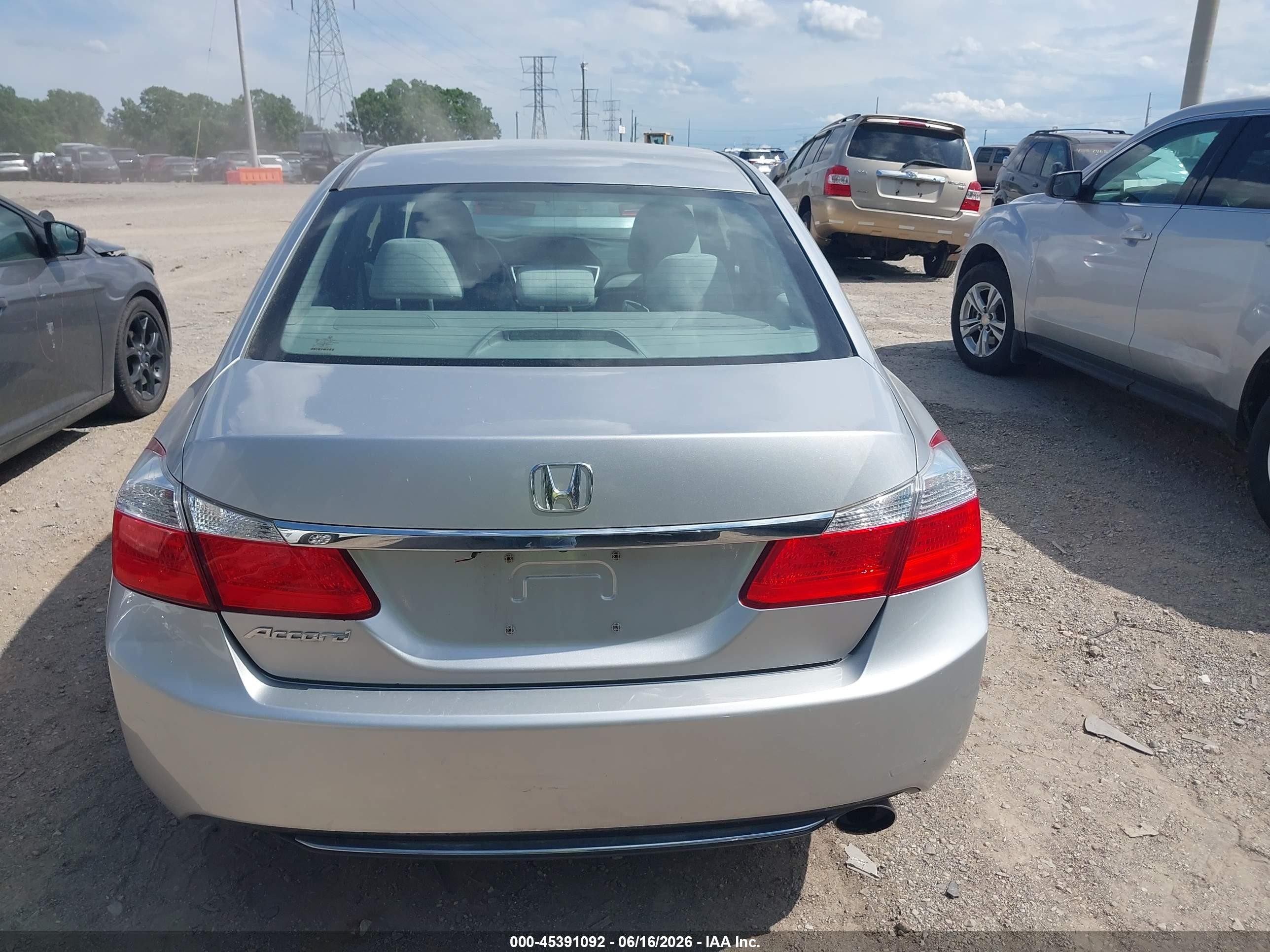 2013 Honda Accord Lx Серебряный vin: 1HGCR2F37DA131282