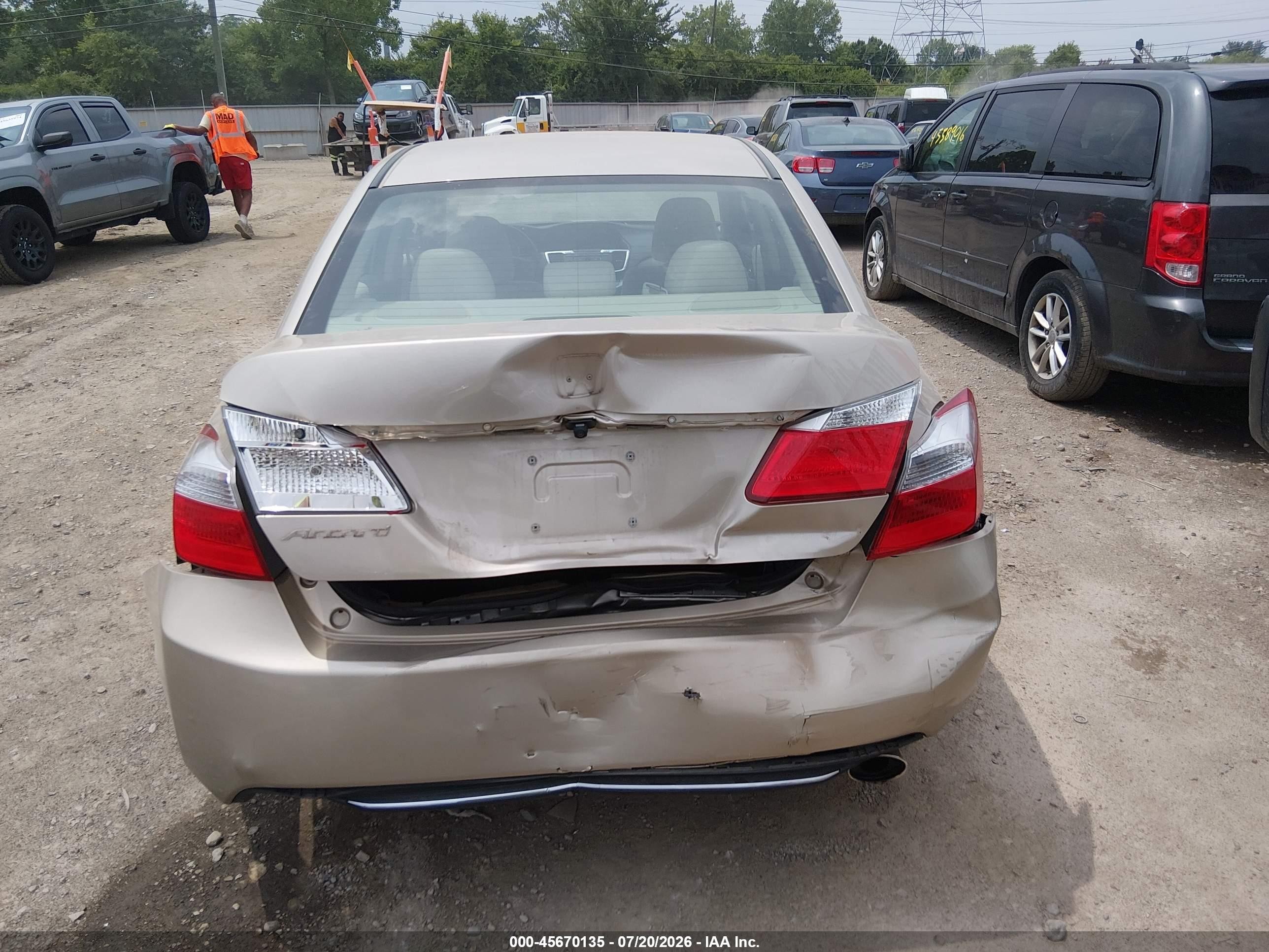 2013 Honda Accord Lx Gold vin: 1HGCR2F37DA132447