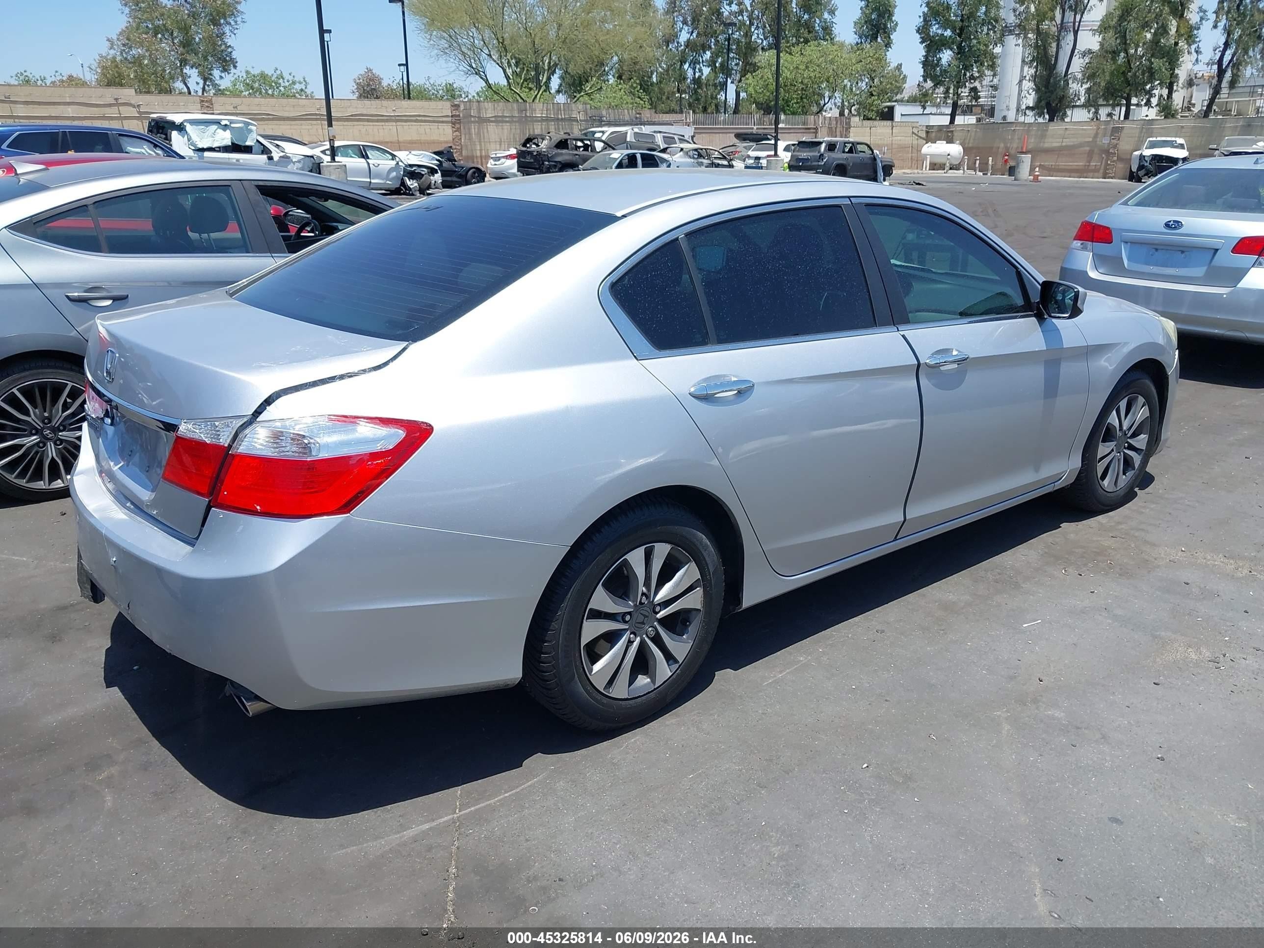2013 Honda Accord Lx Silver vin: 1HGCR2F37DA141634