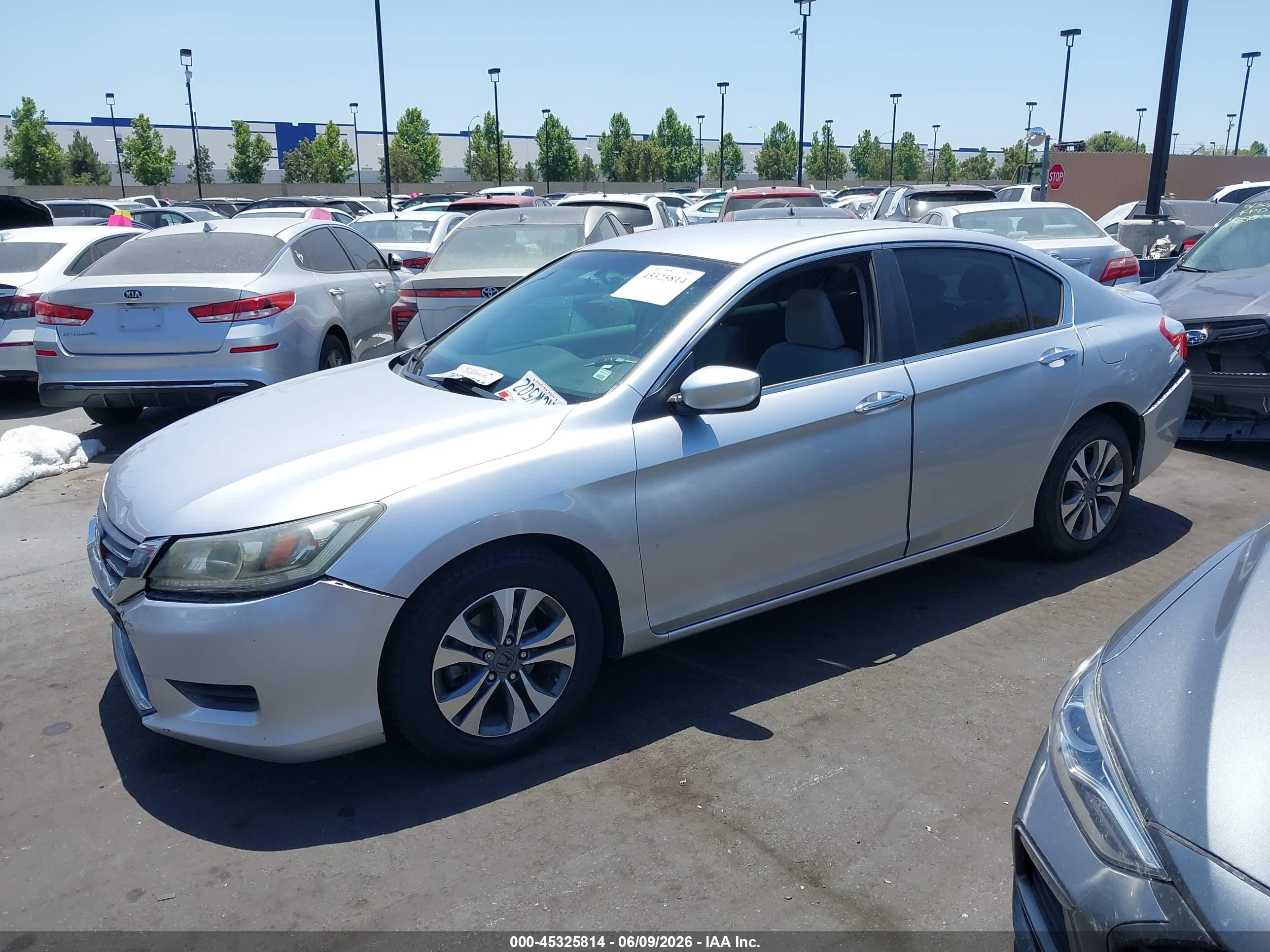 2013 Honda Accord Lx Silver vin: 1HGCR2F37DA141634