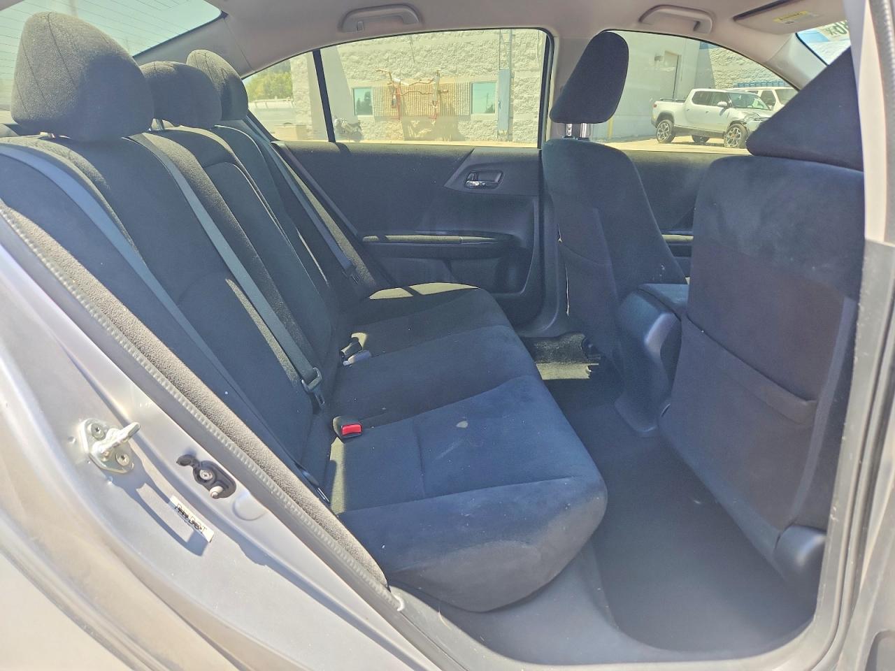 2013 Honda Accord Lx Серебряный vin: 1HGCR2F37DA191336