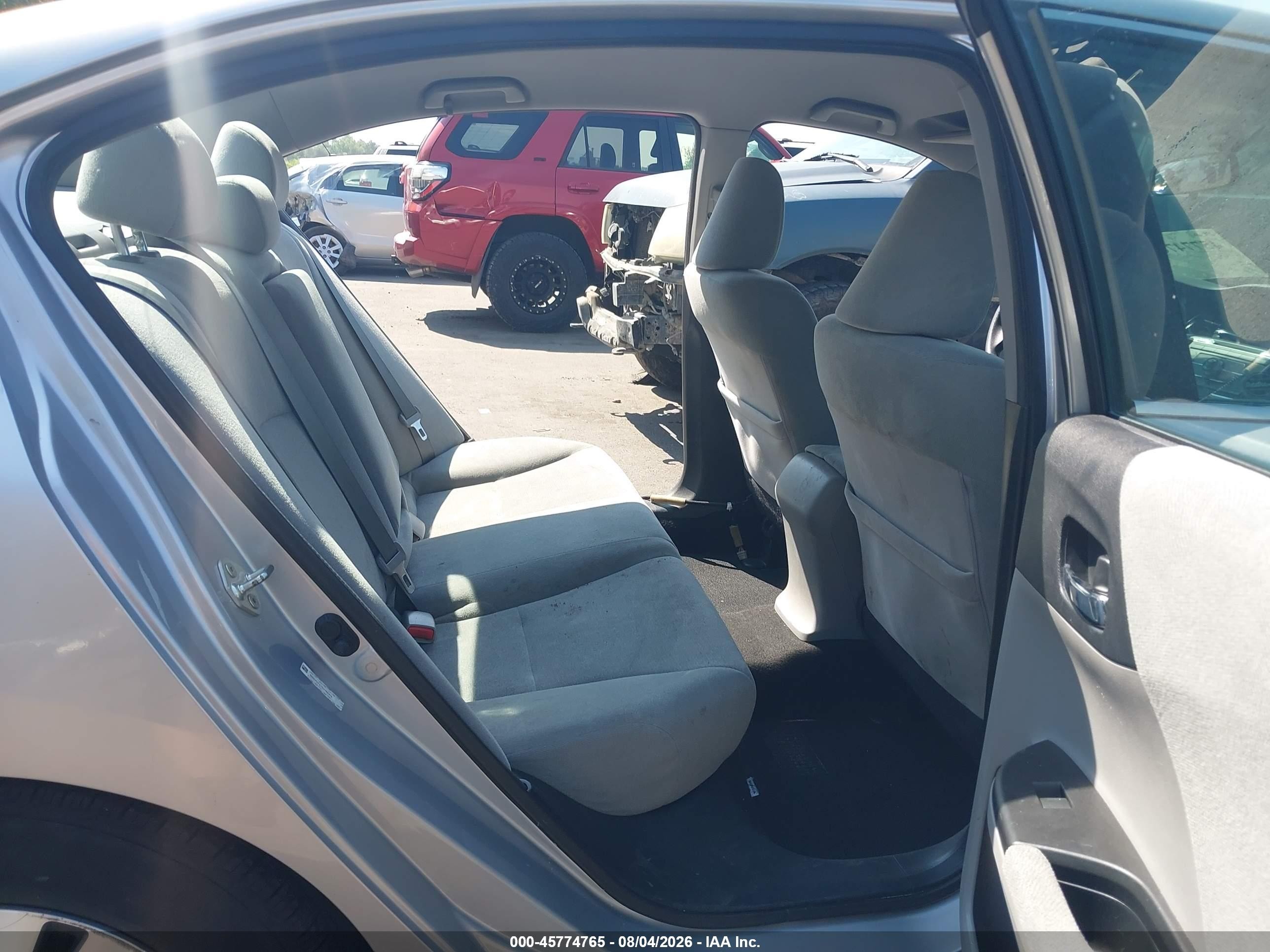 2013 Honda Accord Lx Silver vin: 1HGCR2F37DA195919