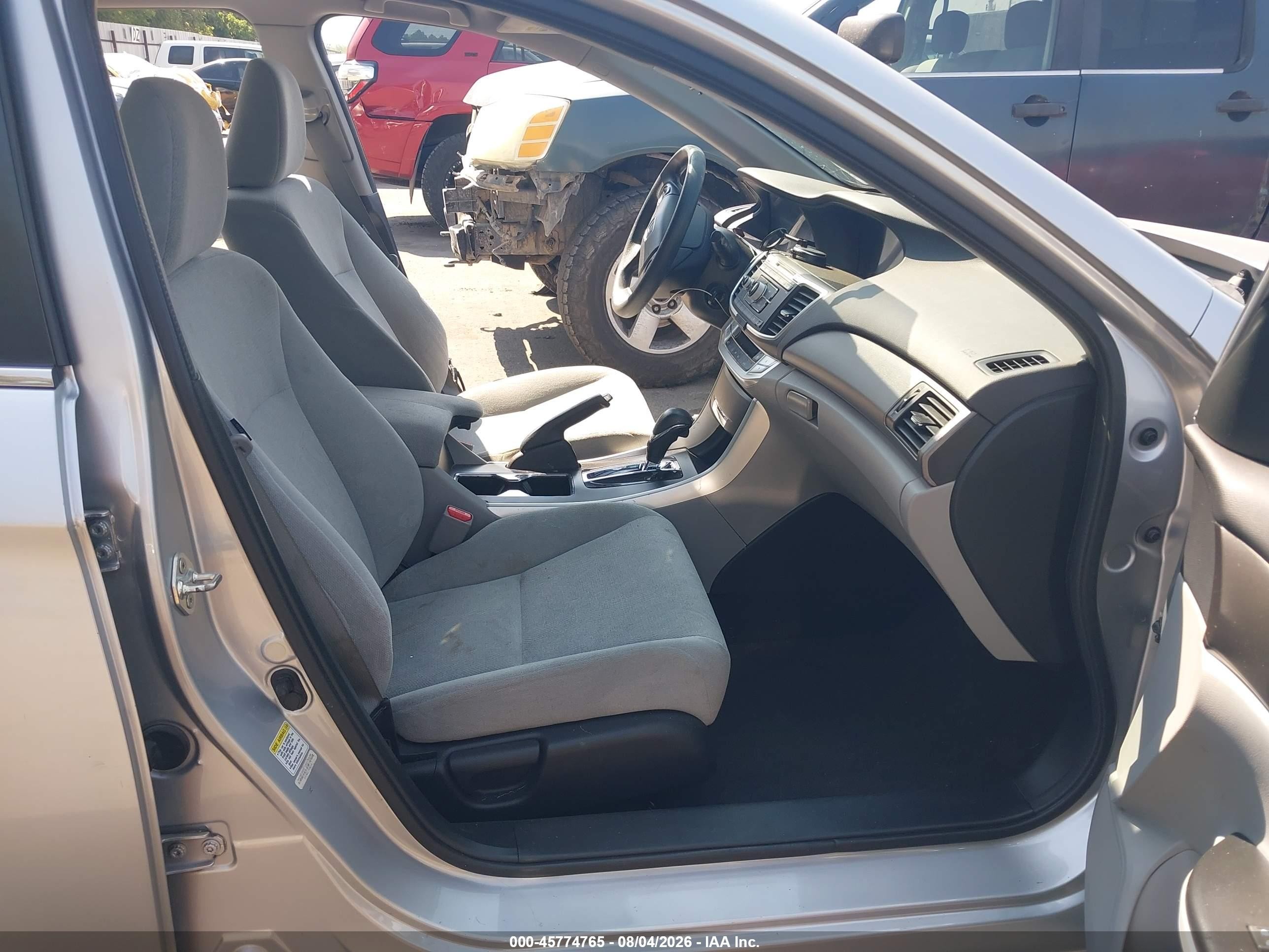 2013 Honda Accord Lx Silver vin: 1HGCR2F37DA195919