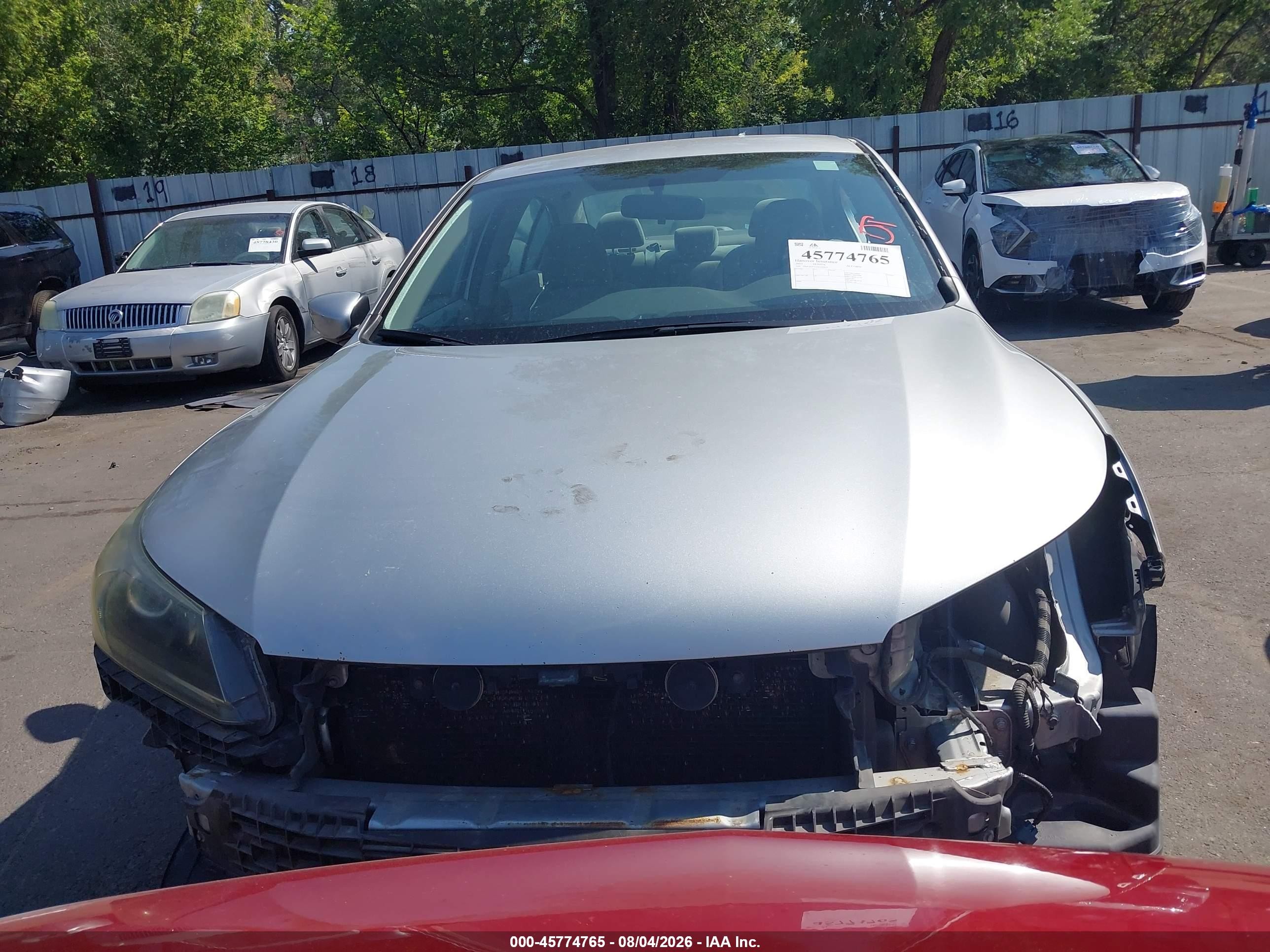 2013 Honda Accord Lx Silver vin: 1HGCR2F37DA195919