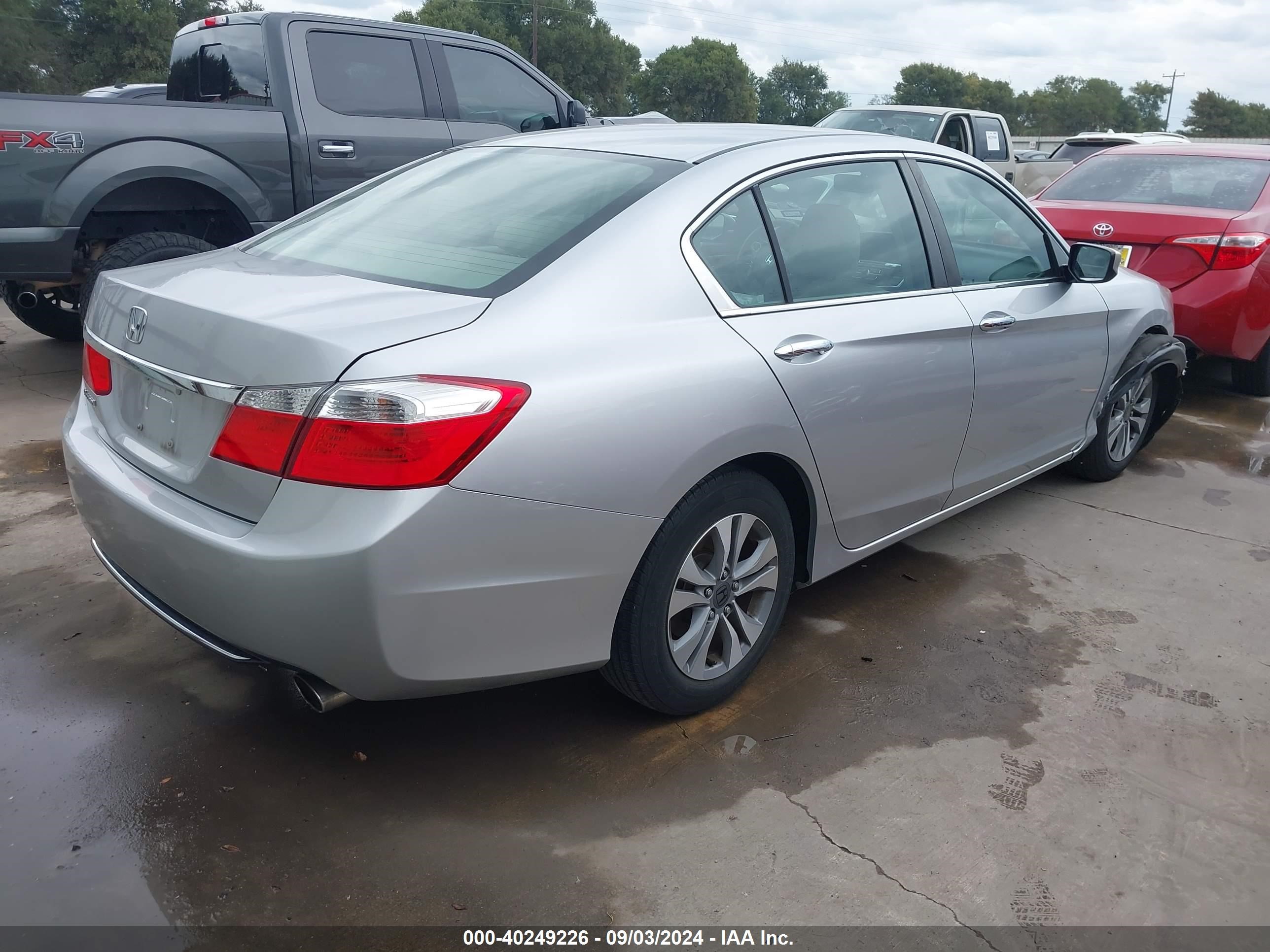 2013 Honda Accord Lx Silver vin: 1HGCR2F37DA216087