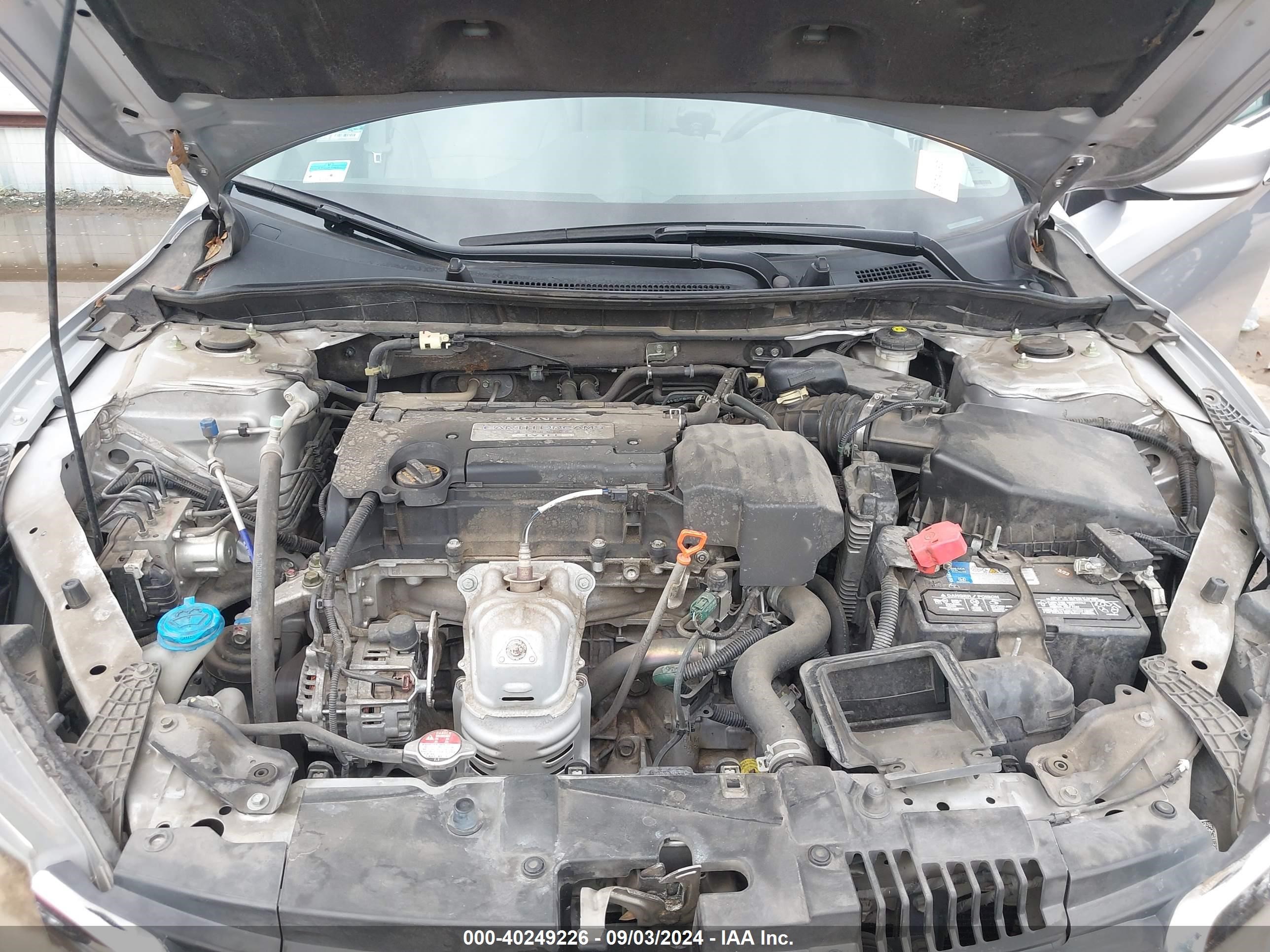 2013 Honda Accord Lx Silver vin: 1HGCR2F37DA216087