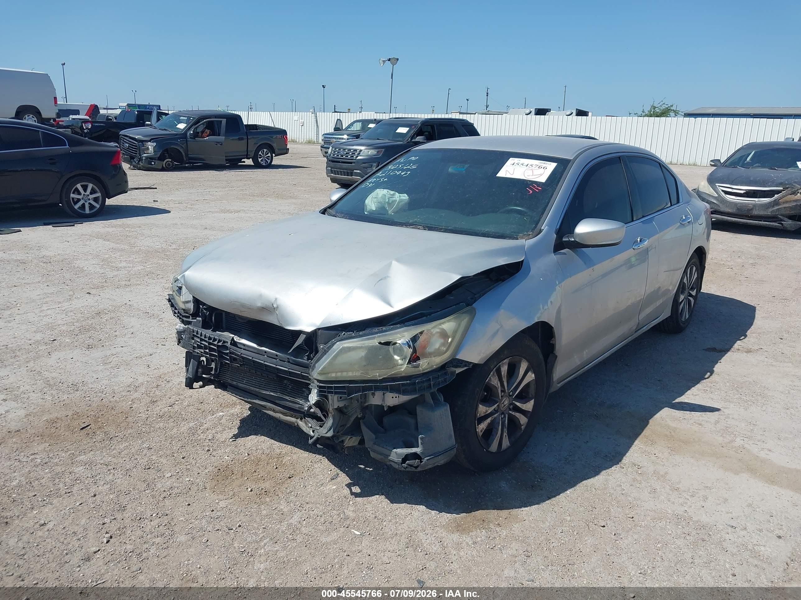 2013 Honda Accord Lx Серебряный vin: 1HGCR2F37DA245072