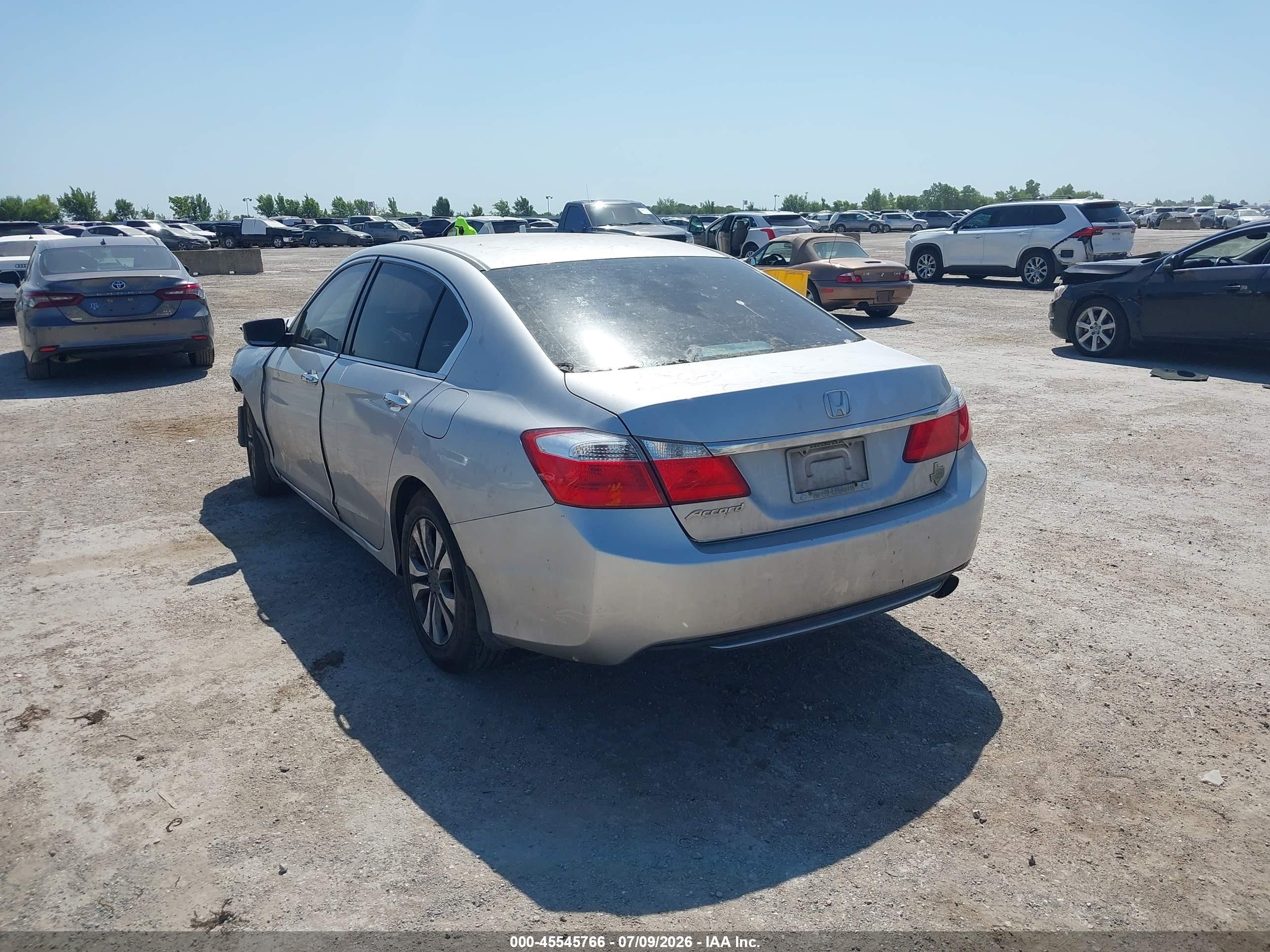 2013 Honda Accord Lx Серебряный vin: 1HGCR2F37DA245072