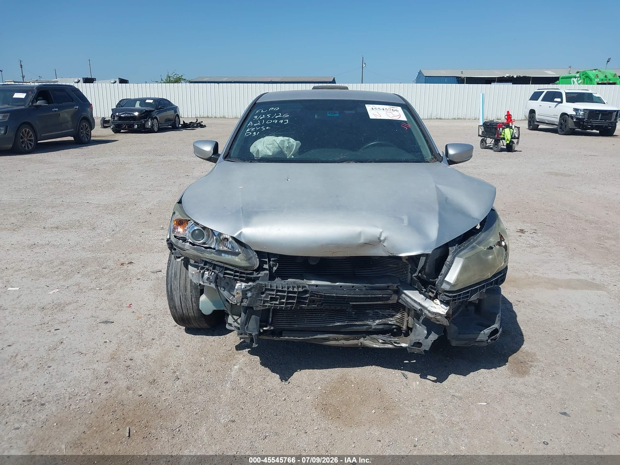 2013 Honda Accord Lx Серебряный vin: 1HGCR2F37DA245072