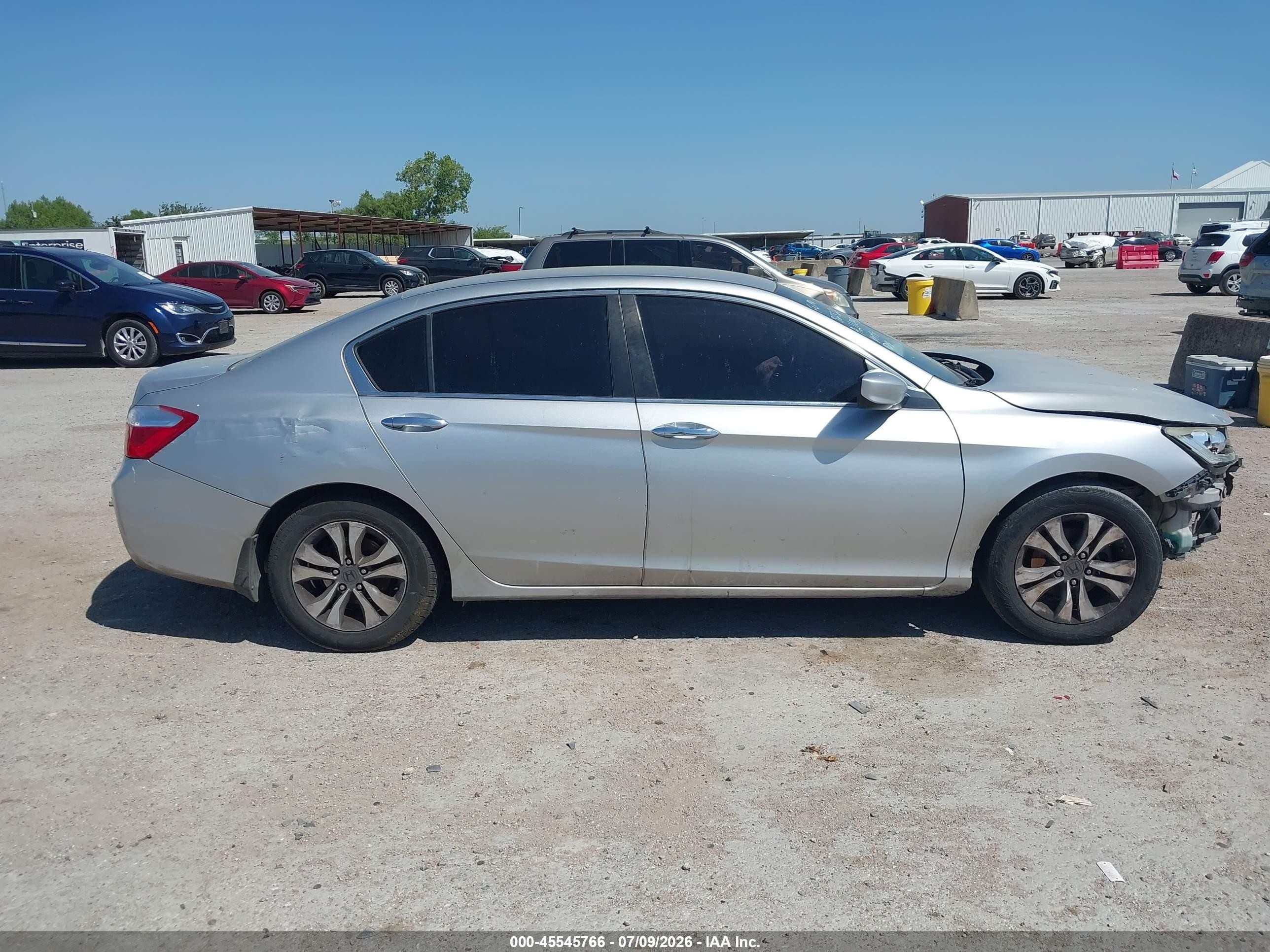 2013 Honda Accord Lx Серебряный vin: 1HGCR2F37DA245072