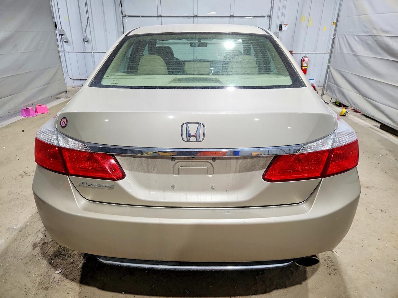 2013 Honda Accord Lx Tan vin: 1HGCR2F37DA265788
