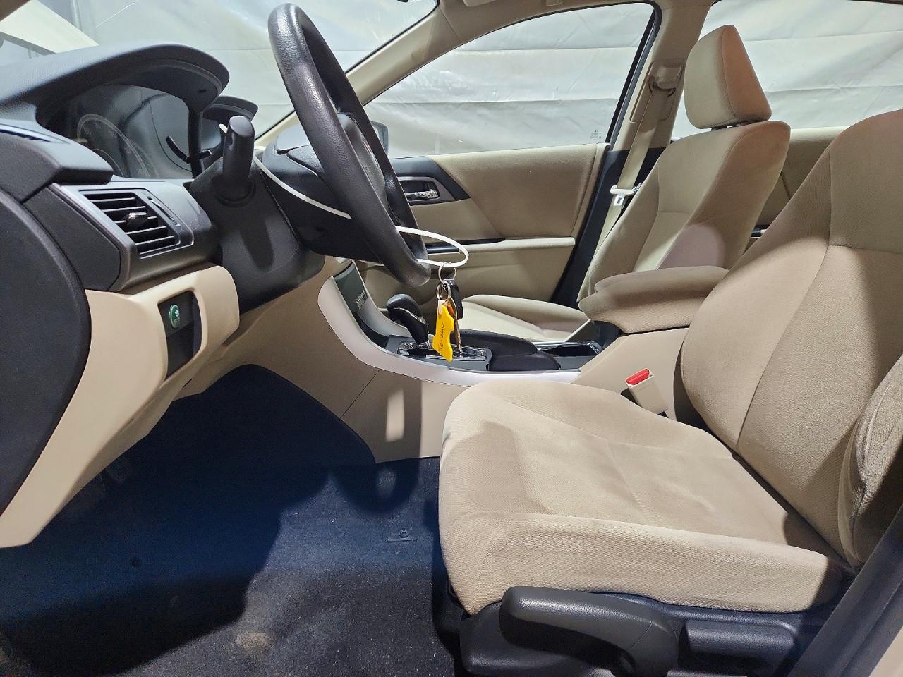 2013 Honda Accord Lx Tan vin: 1HGCR2F37DA265788