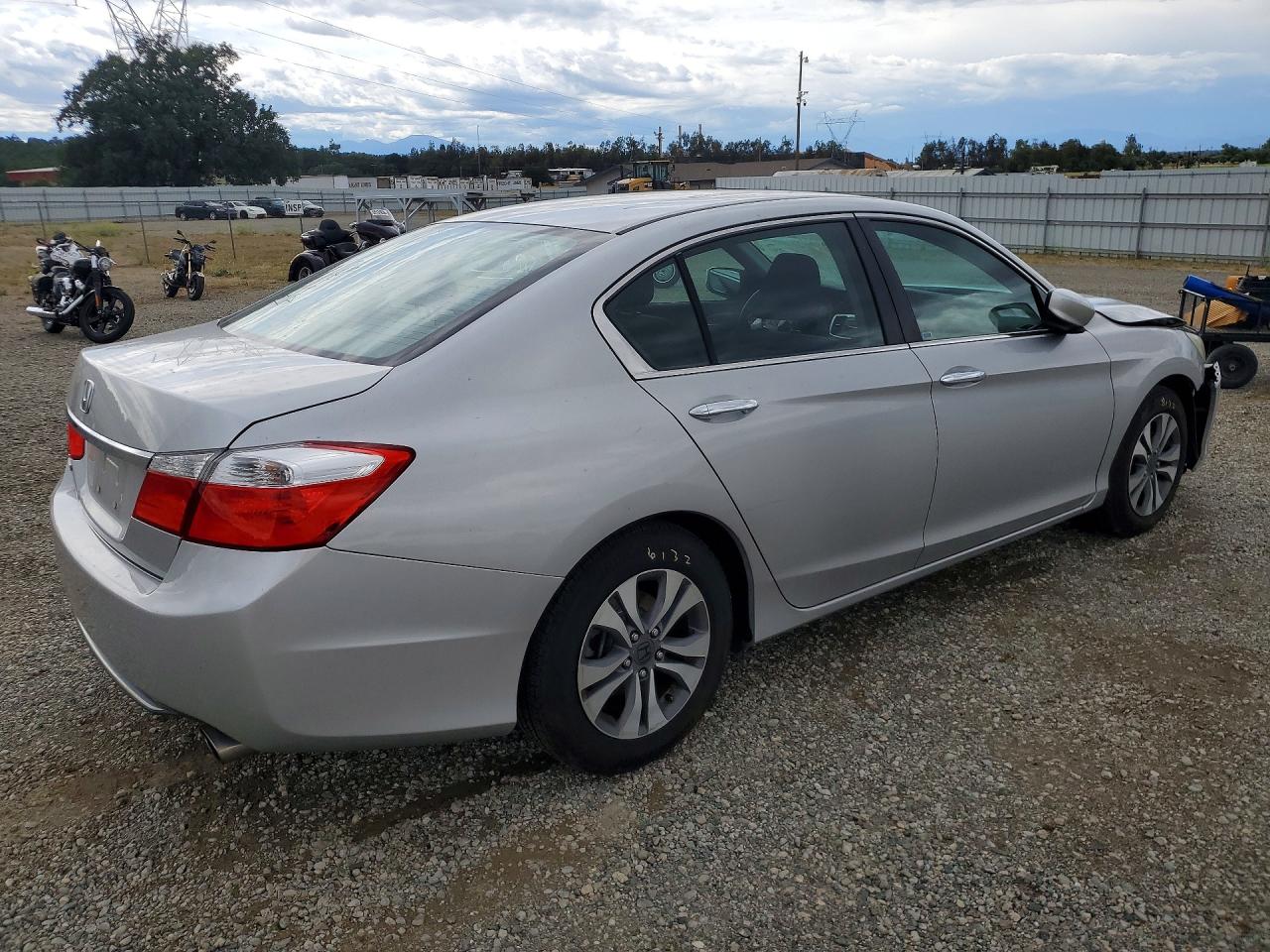 2014 Honda Accord Lx Silver vin: 1HGCR2F37EA002072