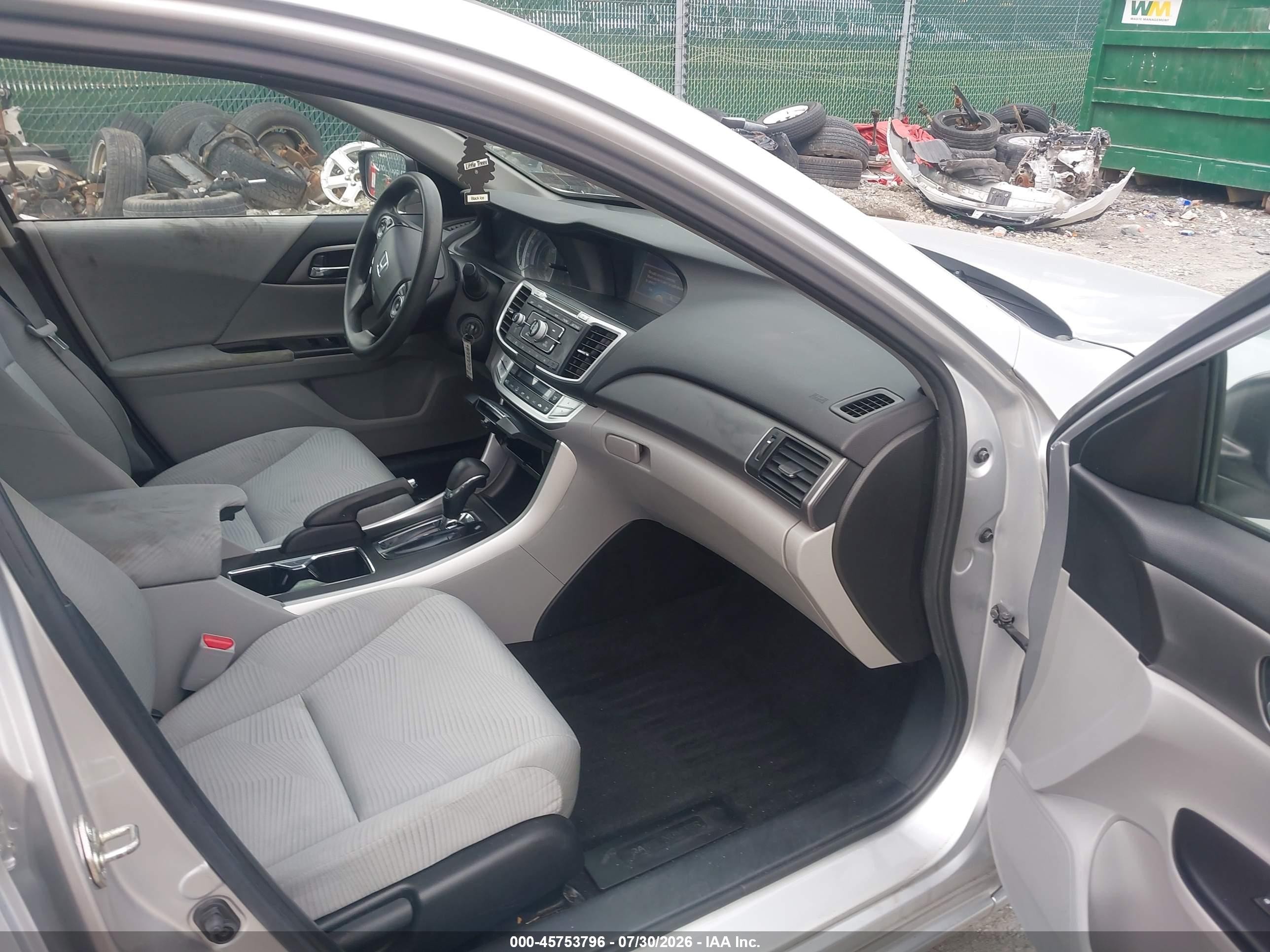 2015 Honda Accord Lx Silver vin: 1HGCR2F37FA028057
