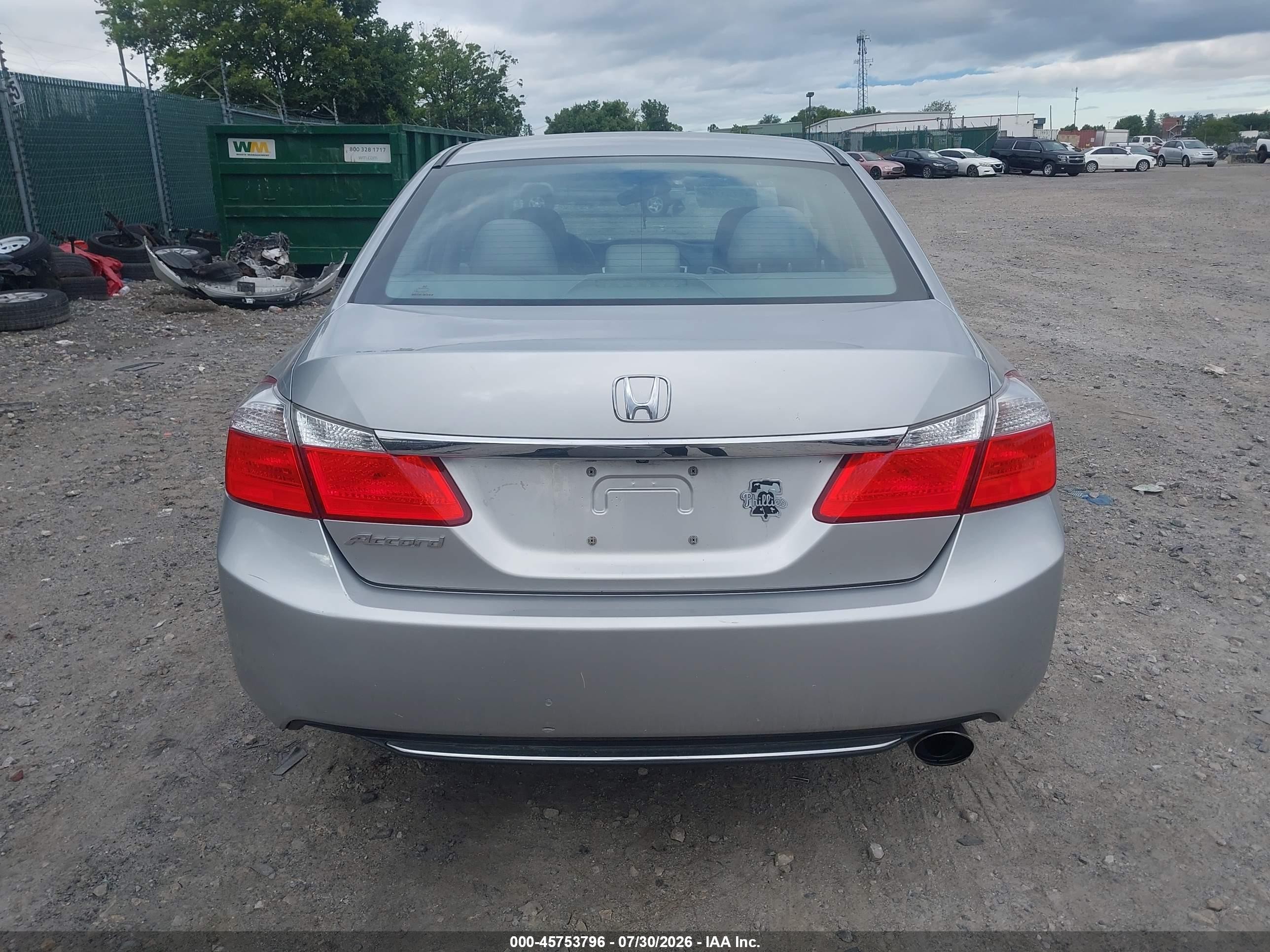 2015 Honda Accord Lx Silver vin: 1HGCR2F37FA028057