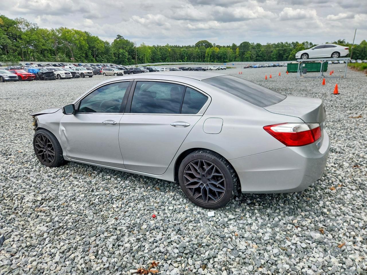 2015 Honda Accord Lx Silver vin: 1HGCR2F37FA041570