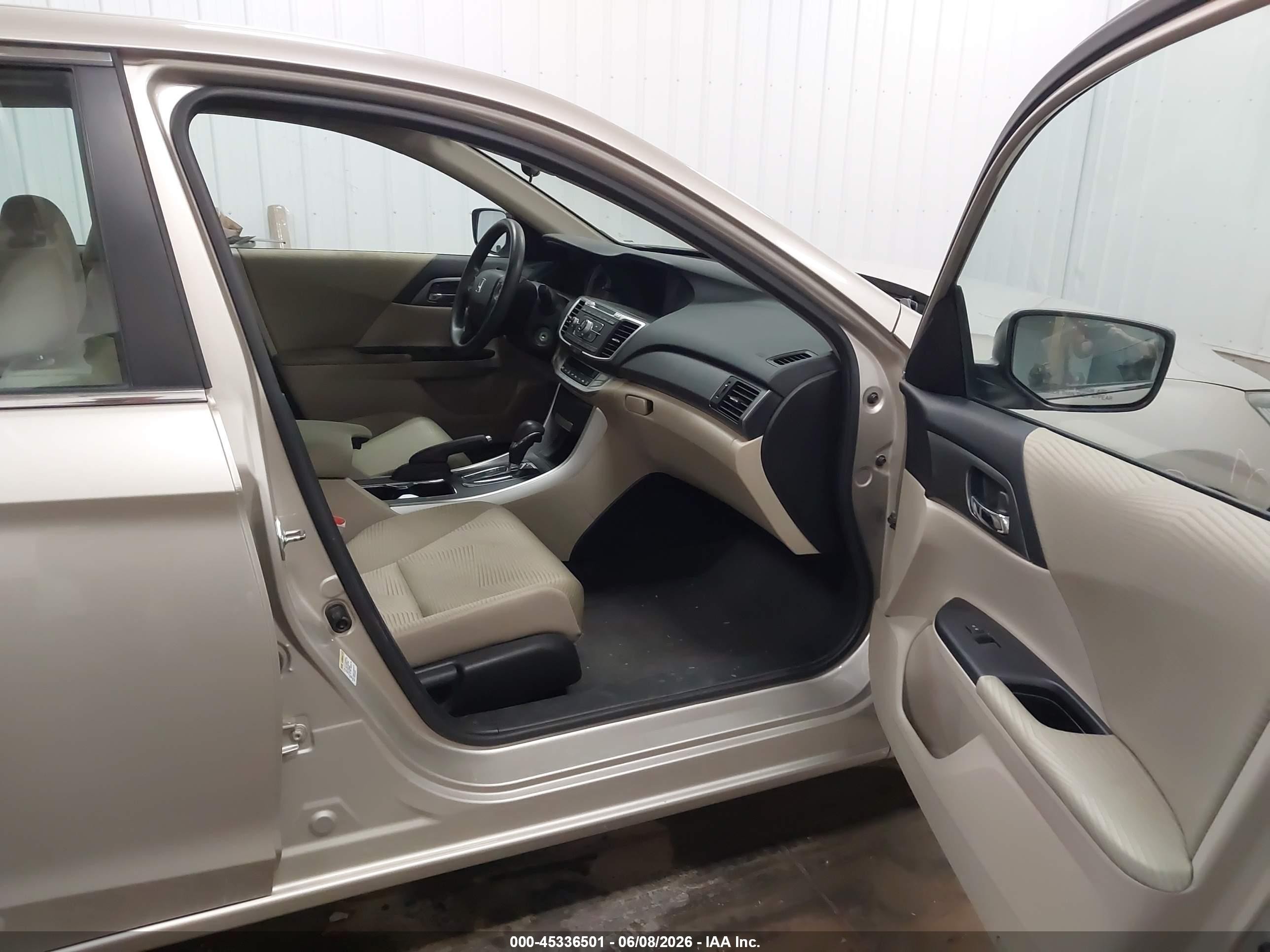 2015 Honda Accord Lx Gold vin: 1HGCR2F37FA053802