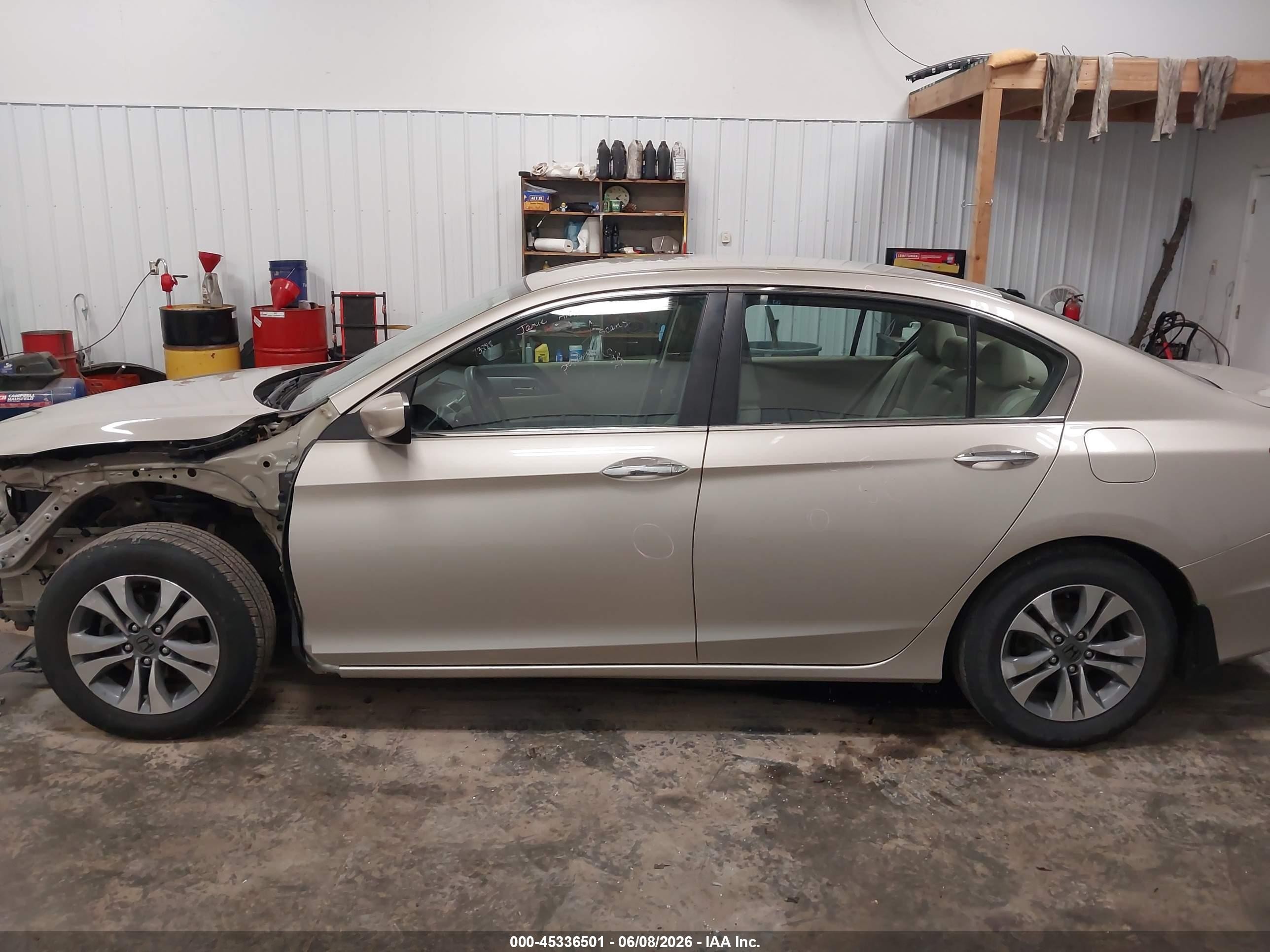 2015 Honda Accord Lx Gold vin: 1HGCR2F37FA053802