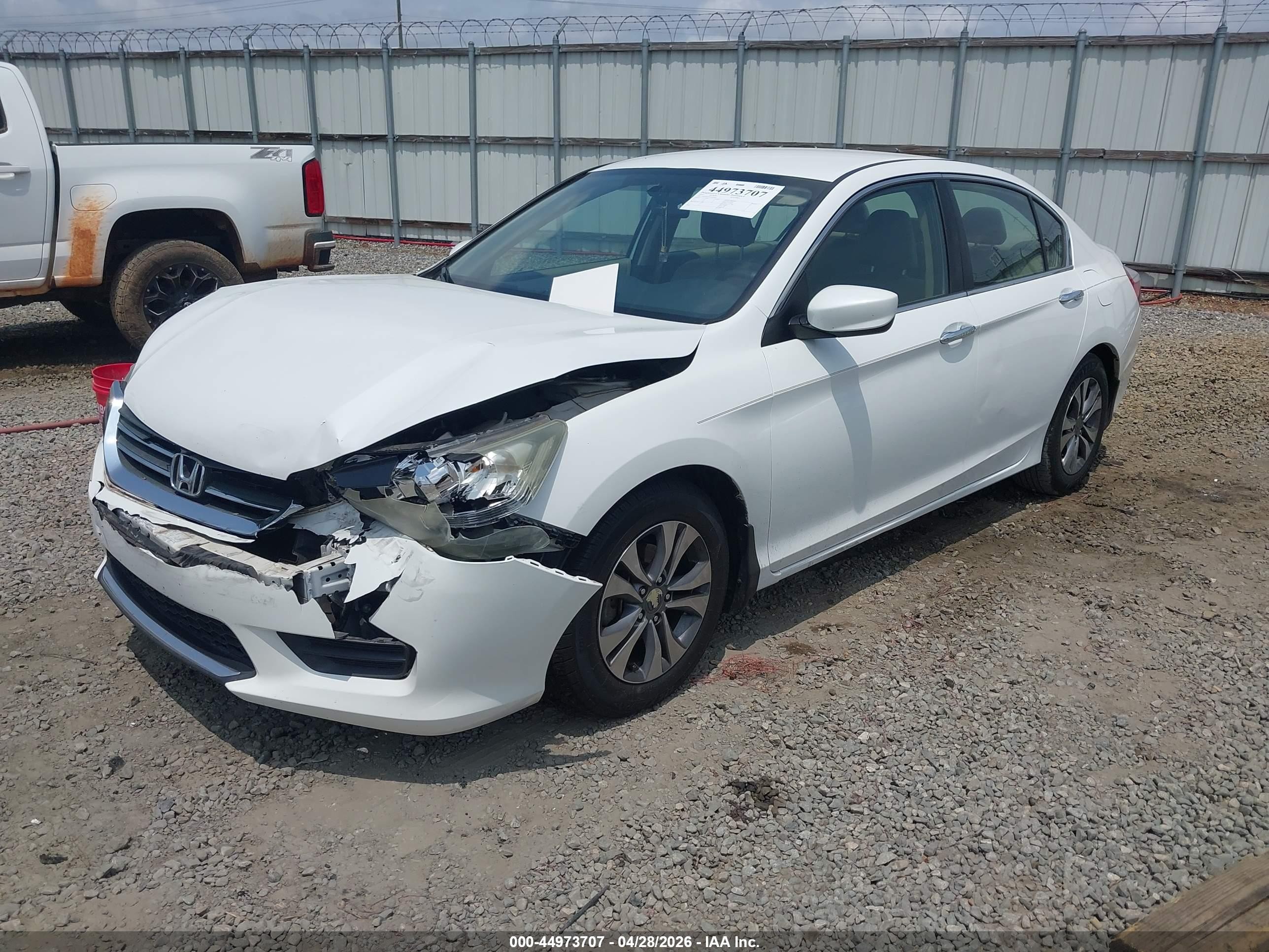 2015 Honda Accord Lx White vin: 1HGCR2F37FA066050