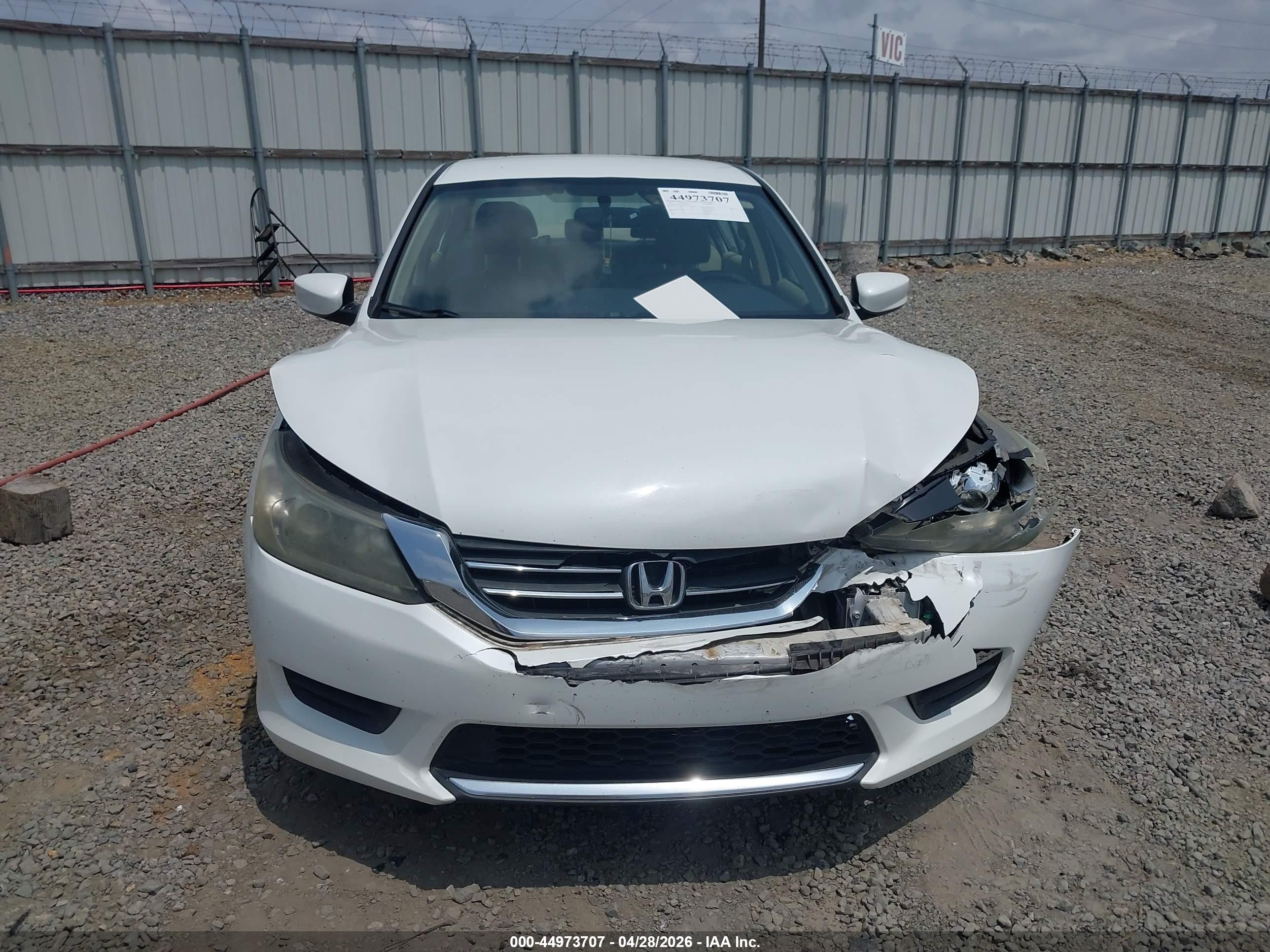 2015 Honda Accord Lx White vin: 1HGCR2F37FA066050