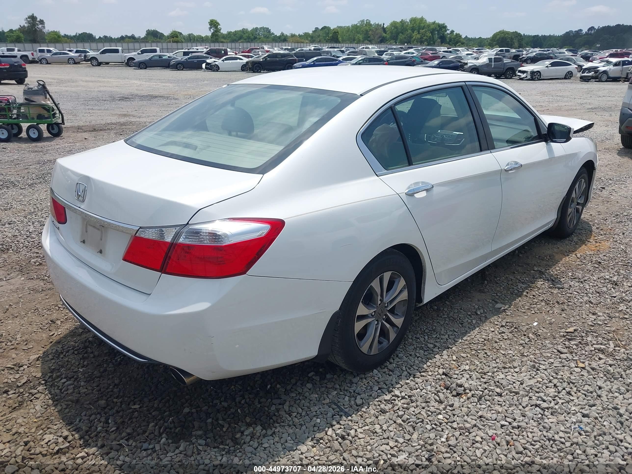 2015 Honda Accord Lx White vin: 1HGCR2F37FA066050