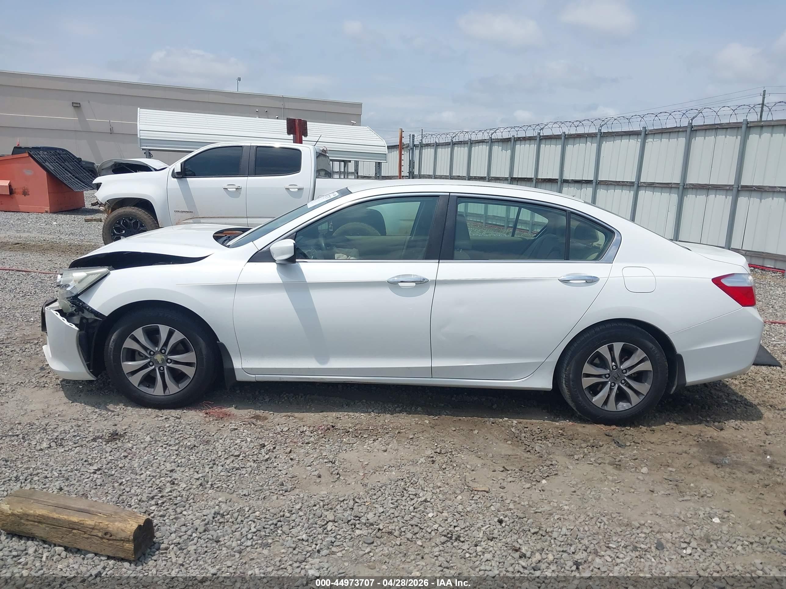 2015 Honda Accord Lx White vin: 1HGCR2F37FA066050