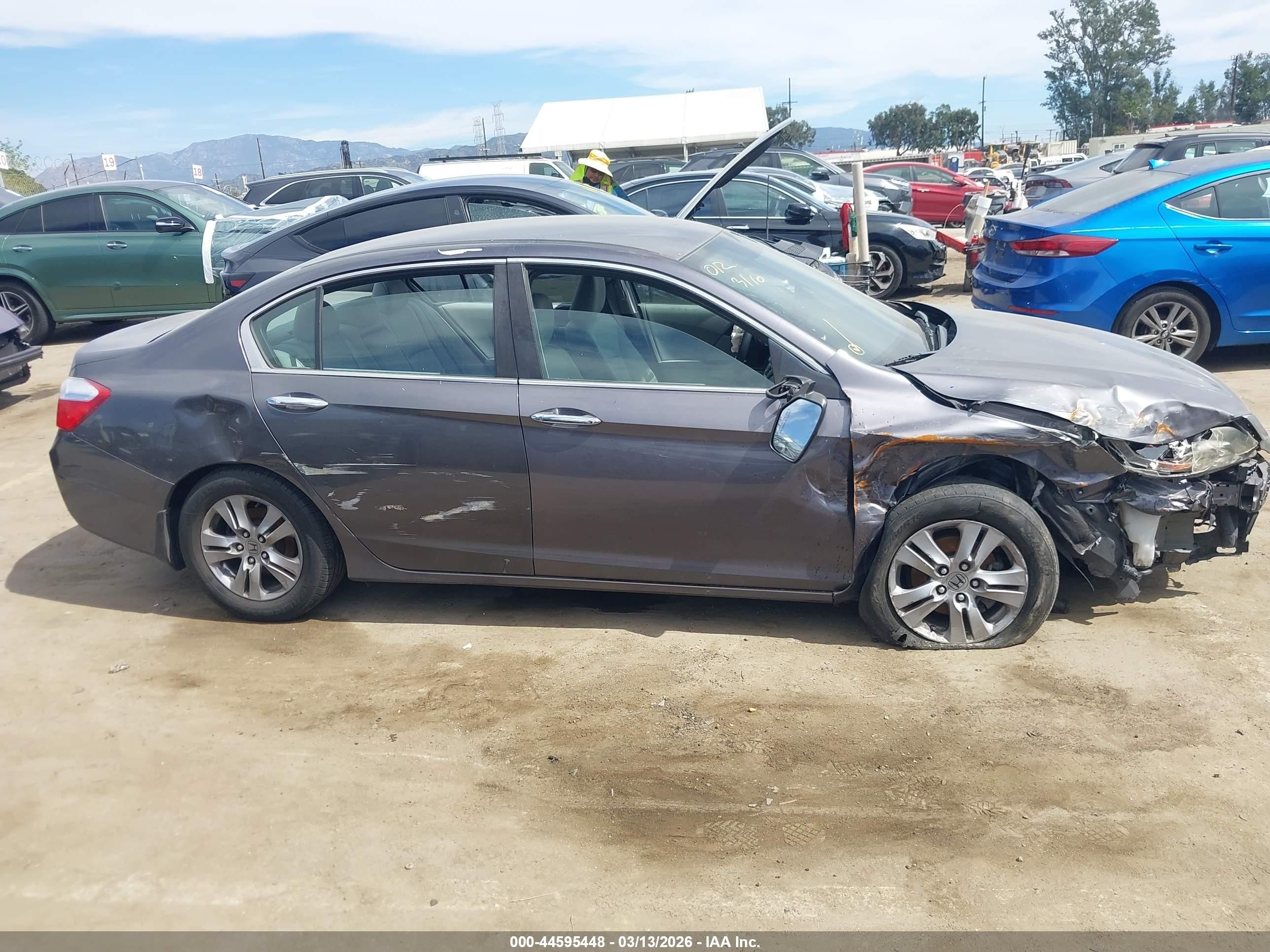2015 Honda Accord Lx Серый vin: 1HGCR2F37FA079025