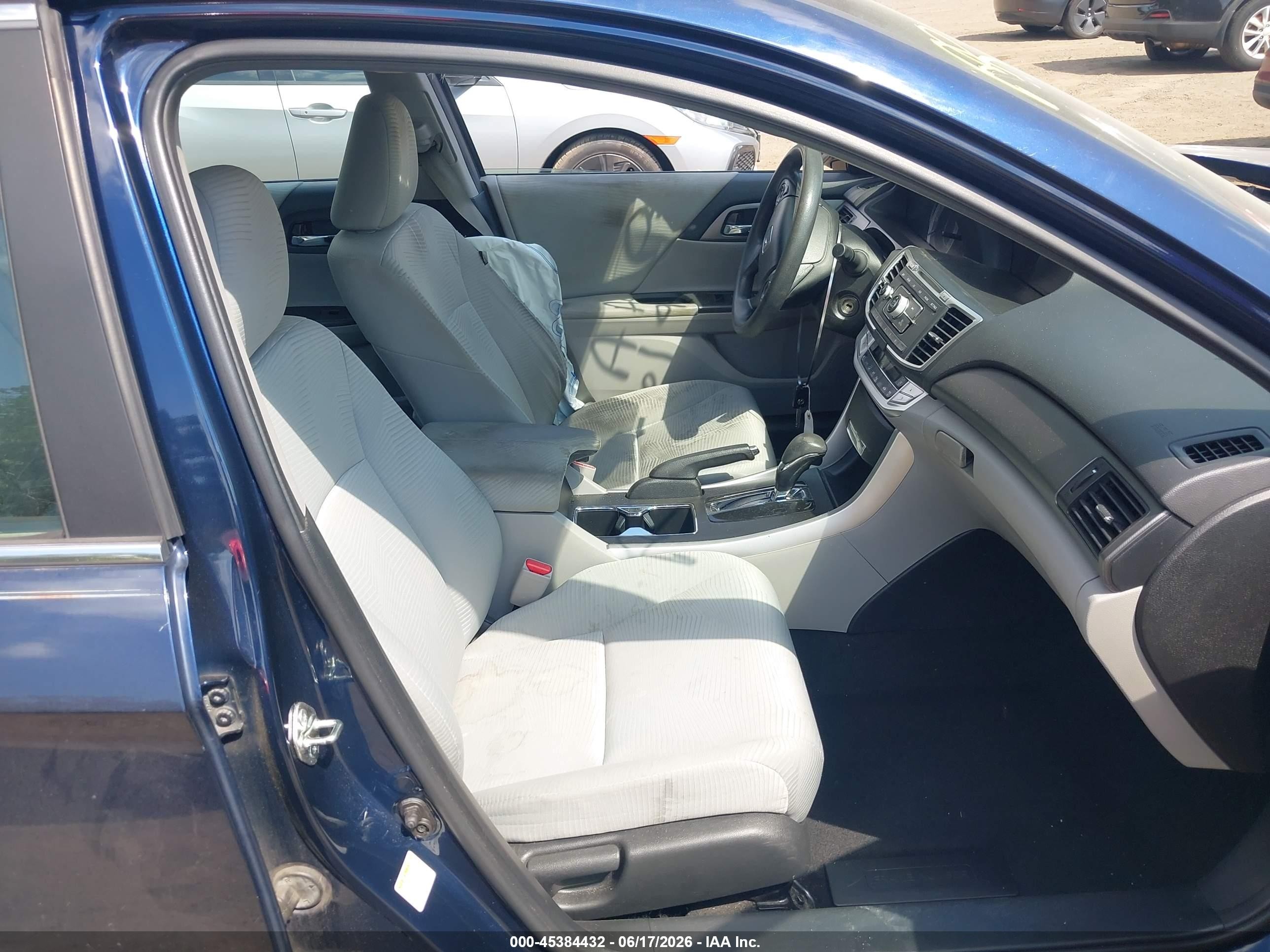 2015 Honda Accord Lx Blue vin: 1HGCR2F37FA162079