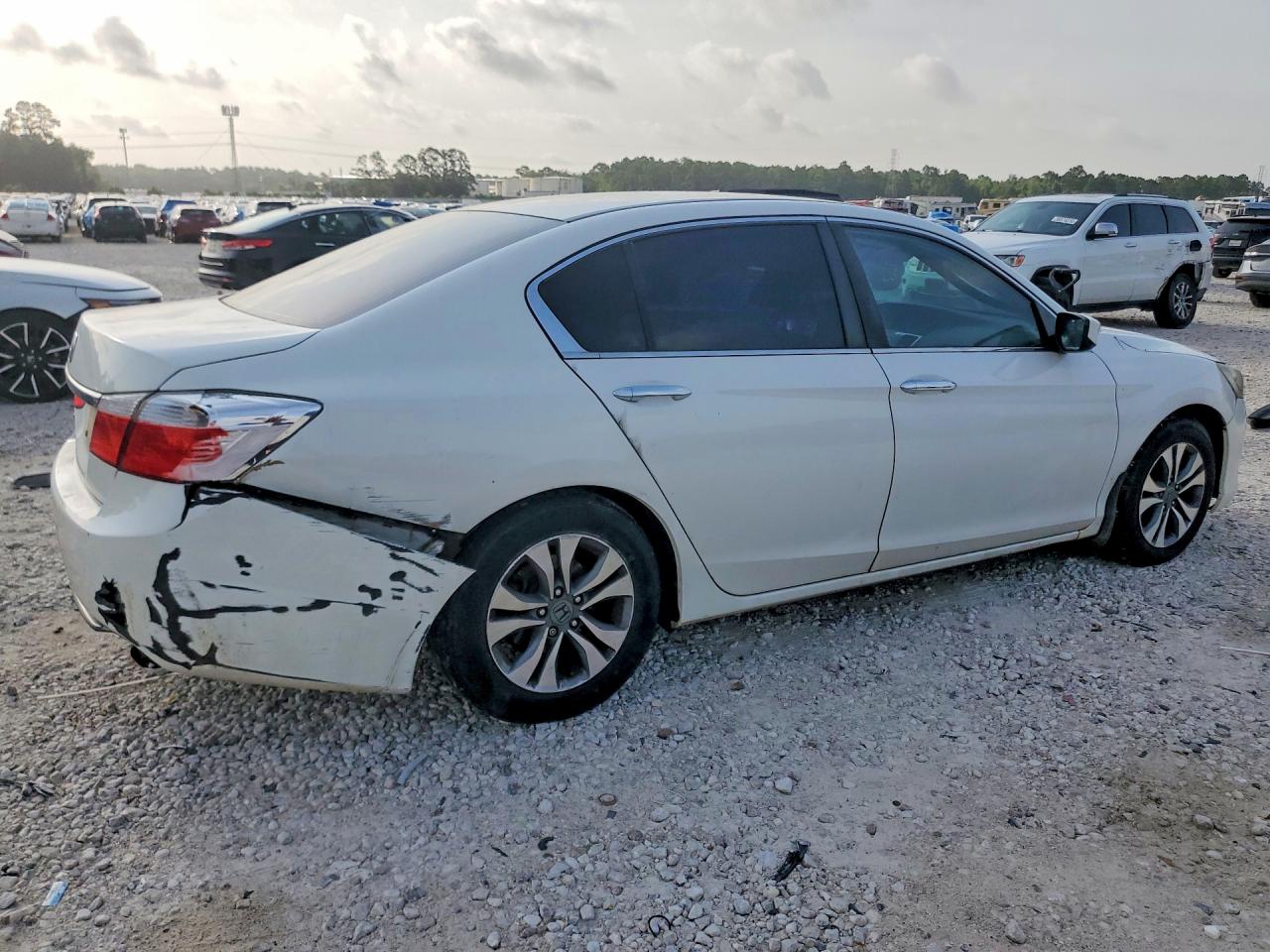 2015 Honda Accord Lx White vin: 1HGCR2F37FA167265