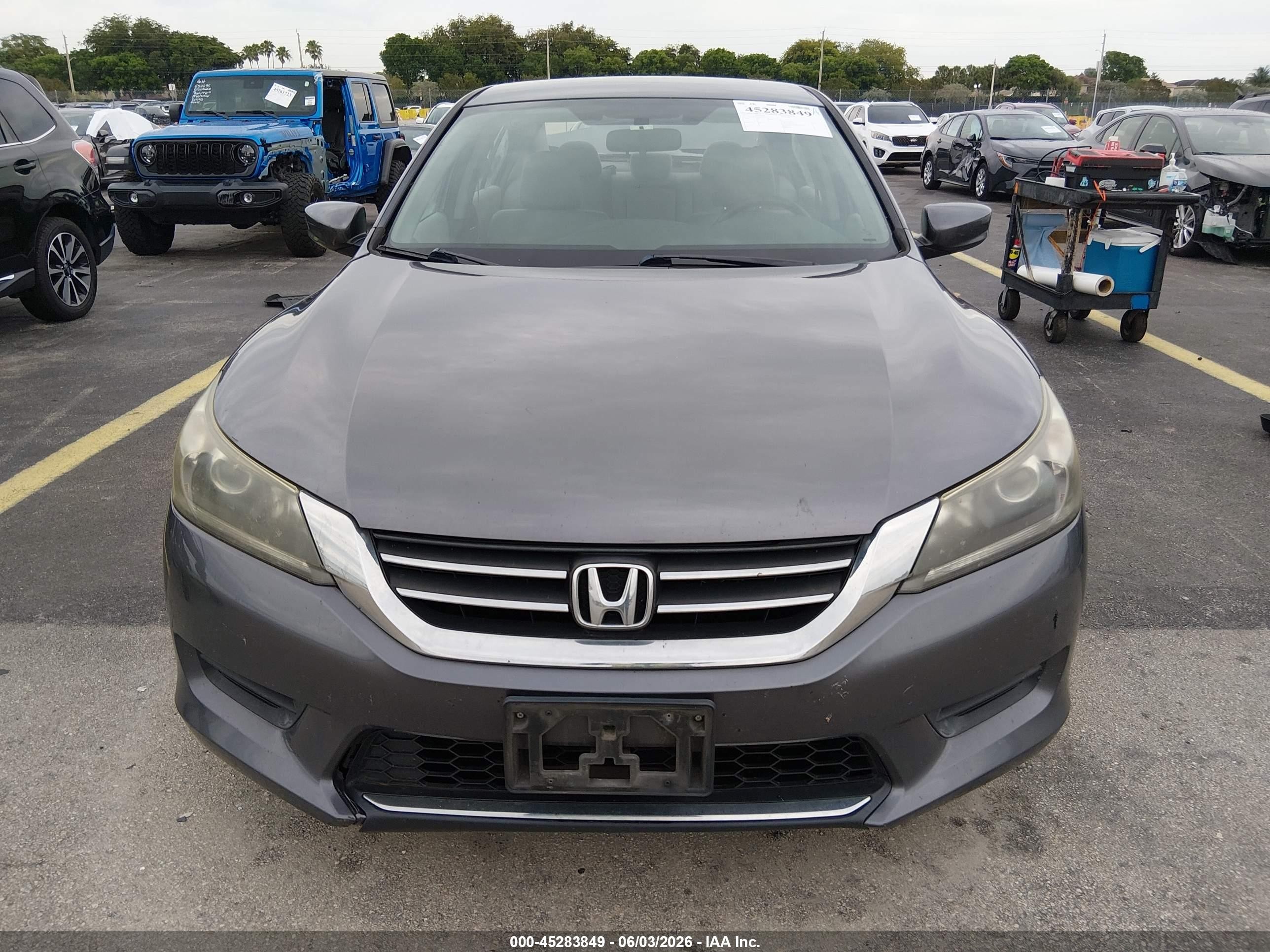 2015 Honda Accord Lx Gray vin: 1HGCR2F37FA232745