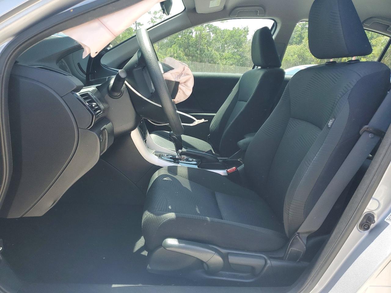 2016 Honda Accord Lx Silver vin: 1HGCR2F37GA070116