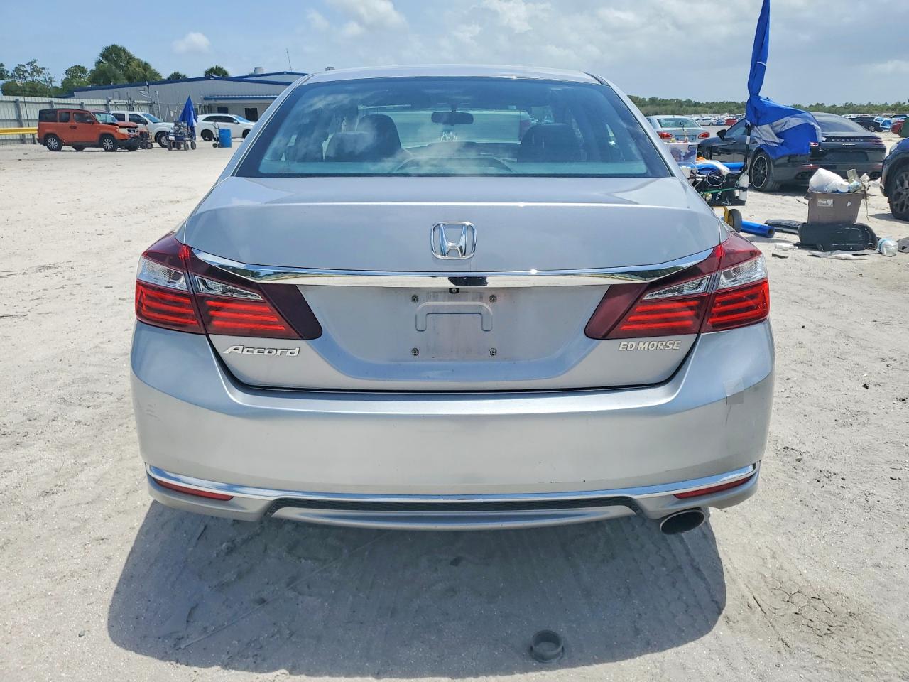 2016 Honda Accord Lx Silver vin: 1HGCR2F37GA070116