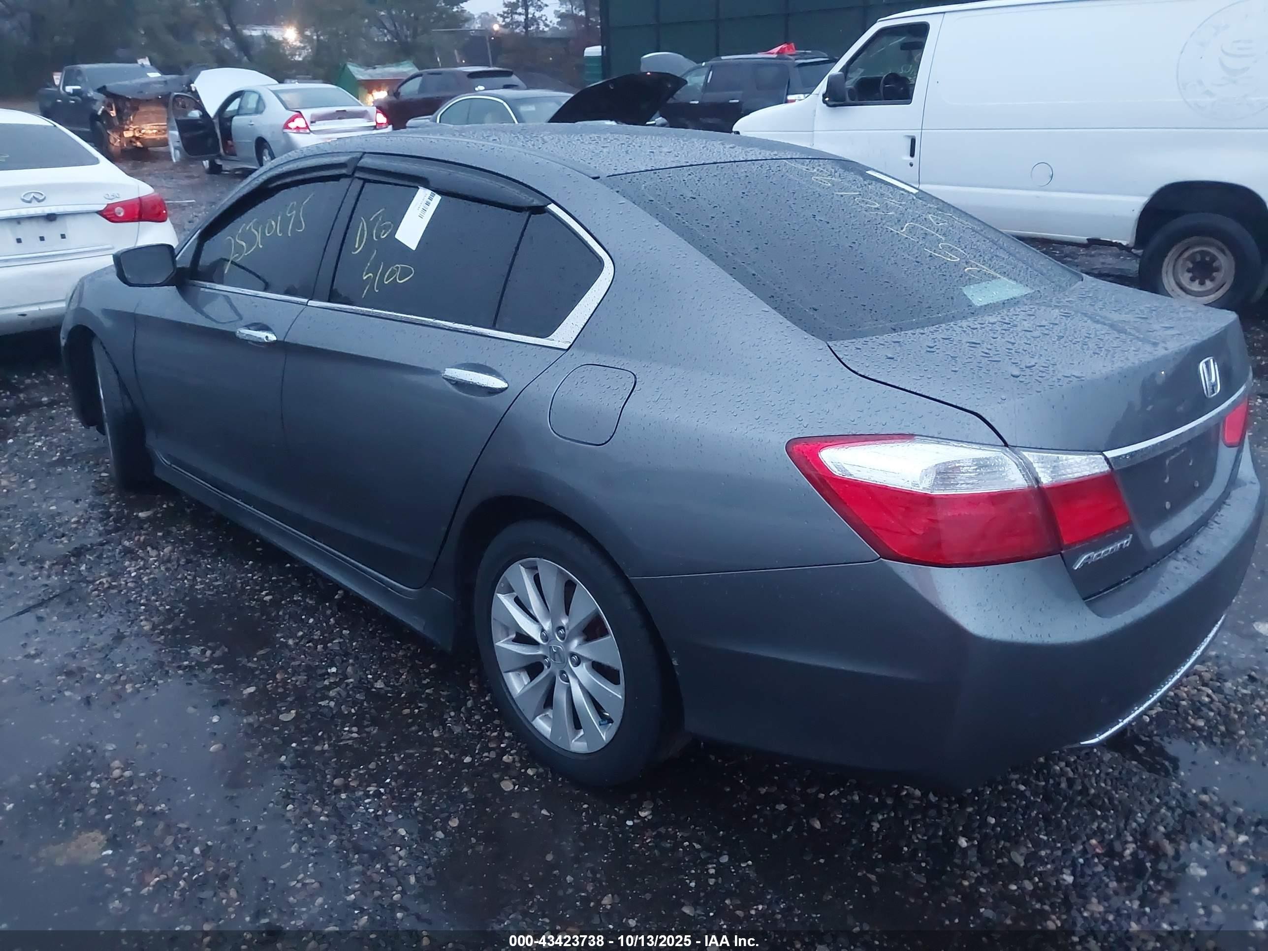 2013 Honda Accord Lx Серый vin: 1HGCR2F38DA005514