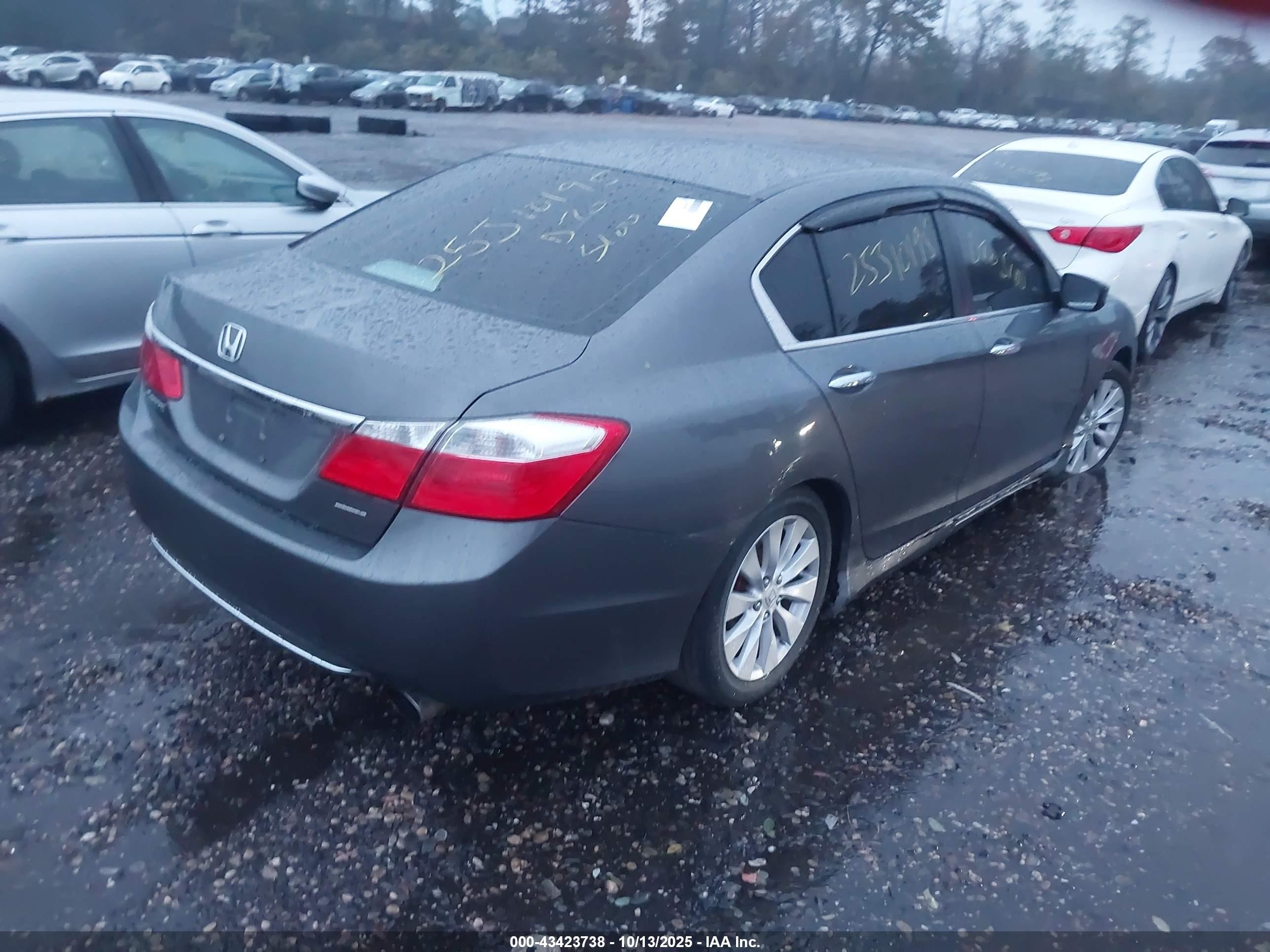 2013 Honda Accord Lx Серый vin: 1HGCR2F38DA005514