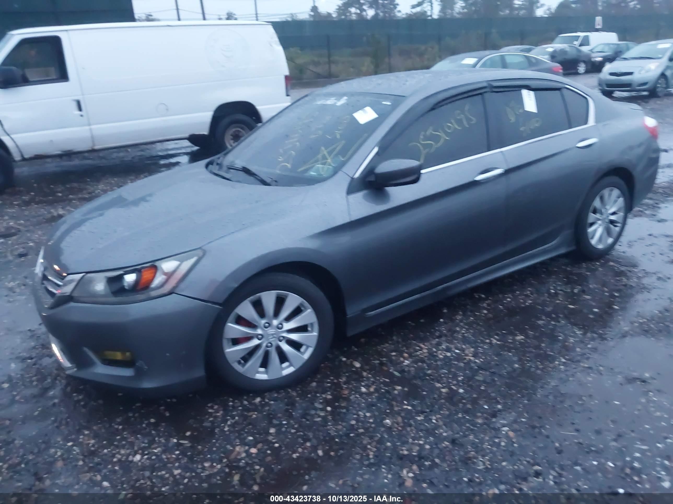 2013 Honda Accord Lx Серый vin: 1HGCR2F38DA005514